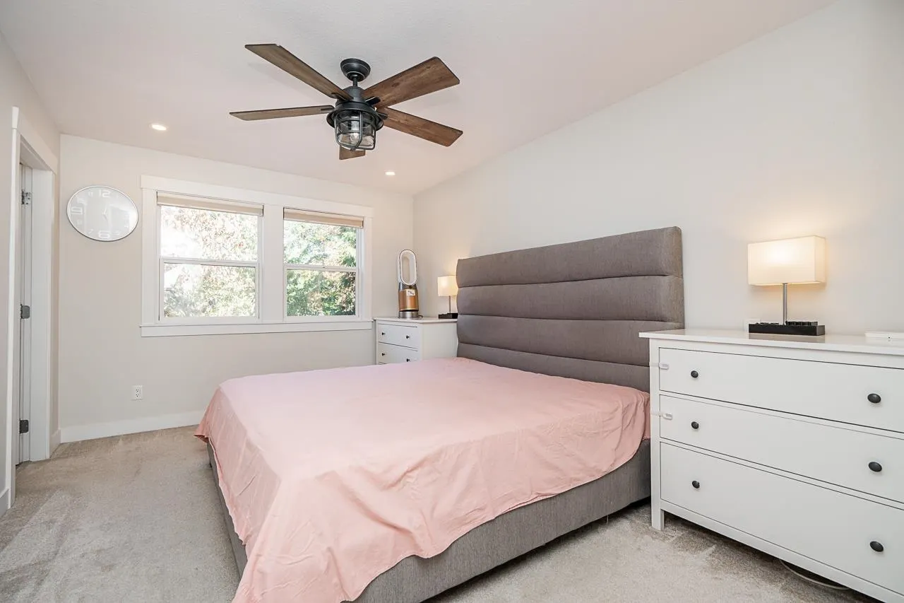 1260 Riverside Drive #4