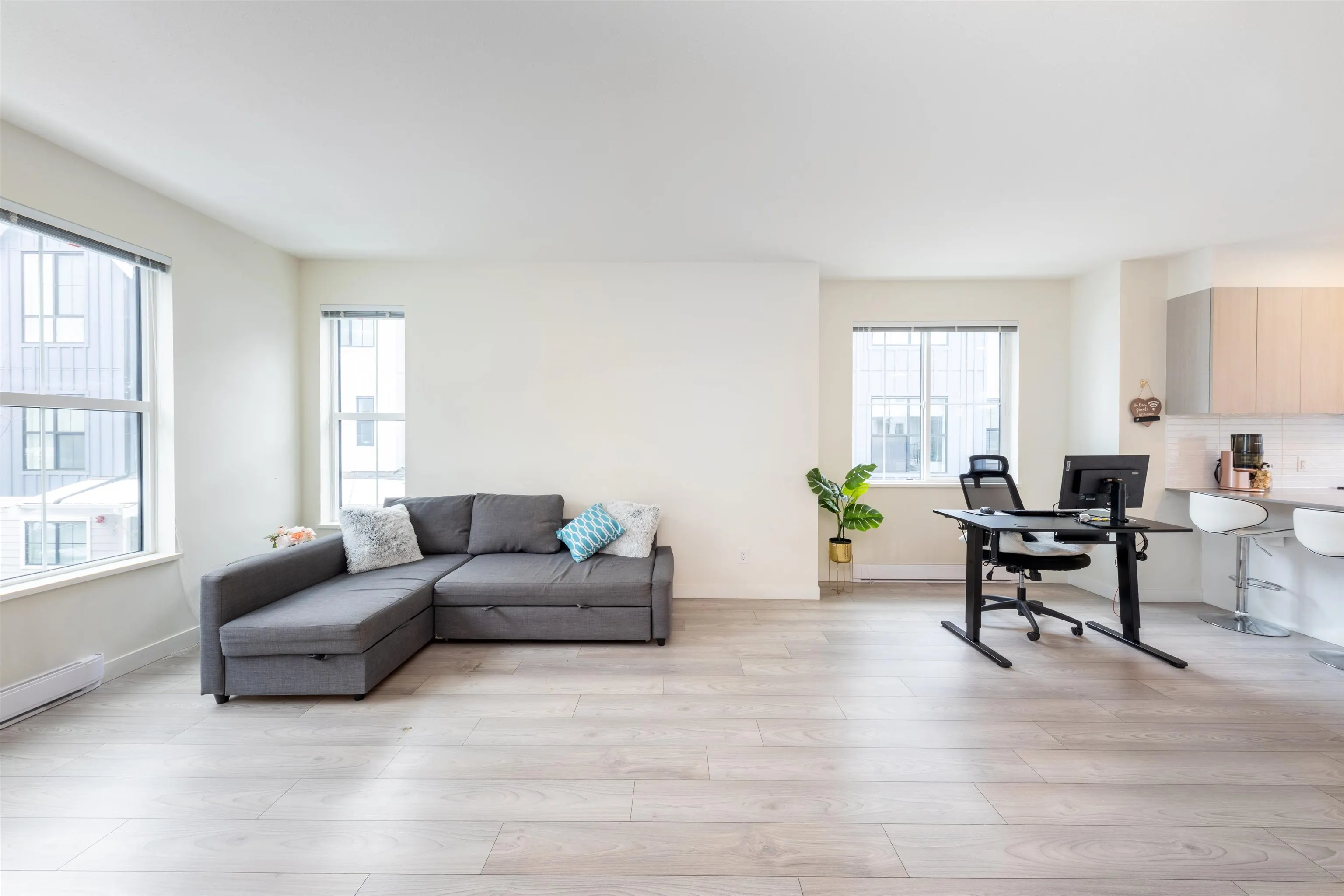 488 Furness Street #123