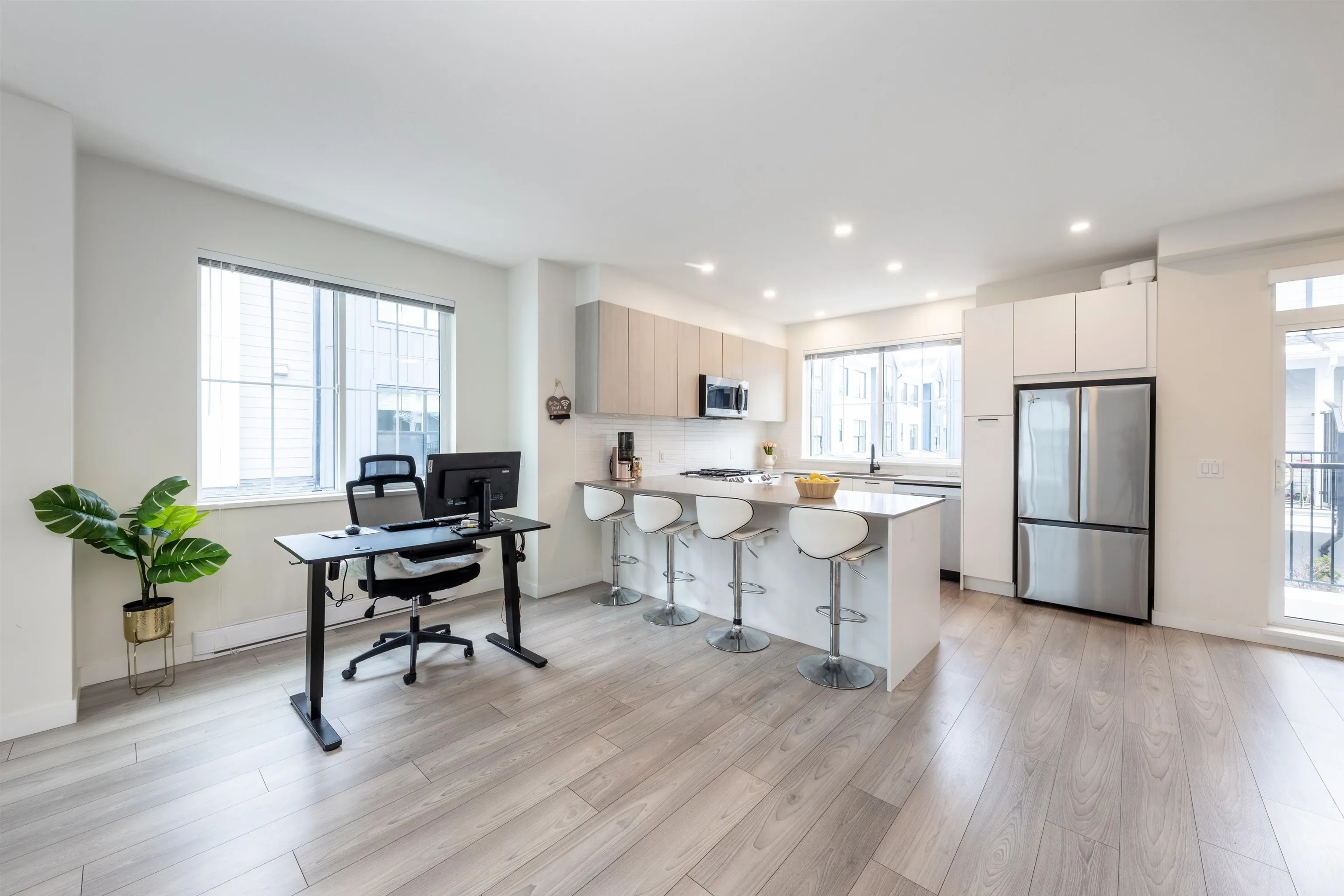 488 Furness Street #123