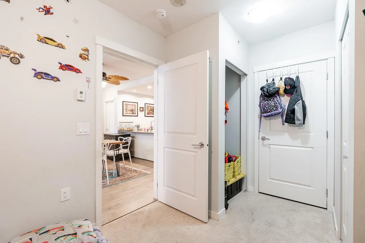3281 E Kent Avenue North #1006