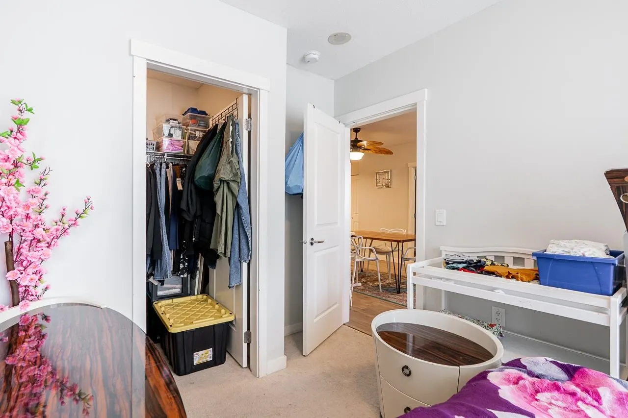 3281 E Kent Avenue North #1006