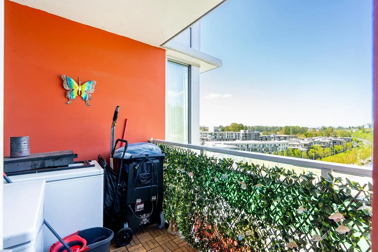 3281 E Kent Avenue North #1006