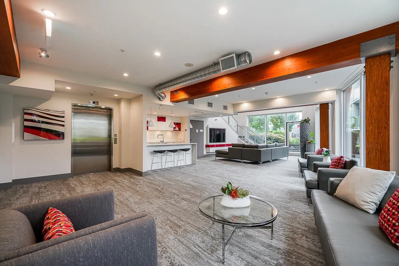 3281 E Kent Avenue North #1006