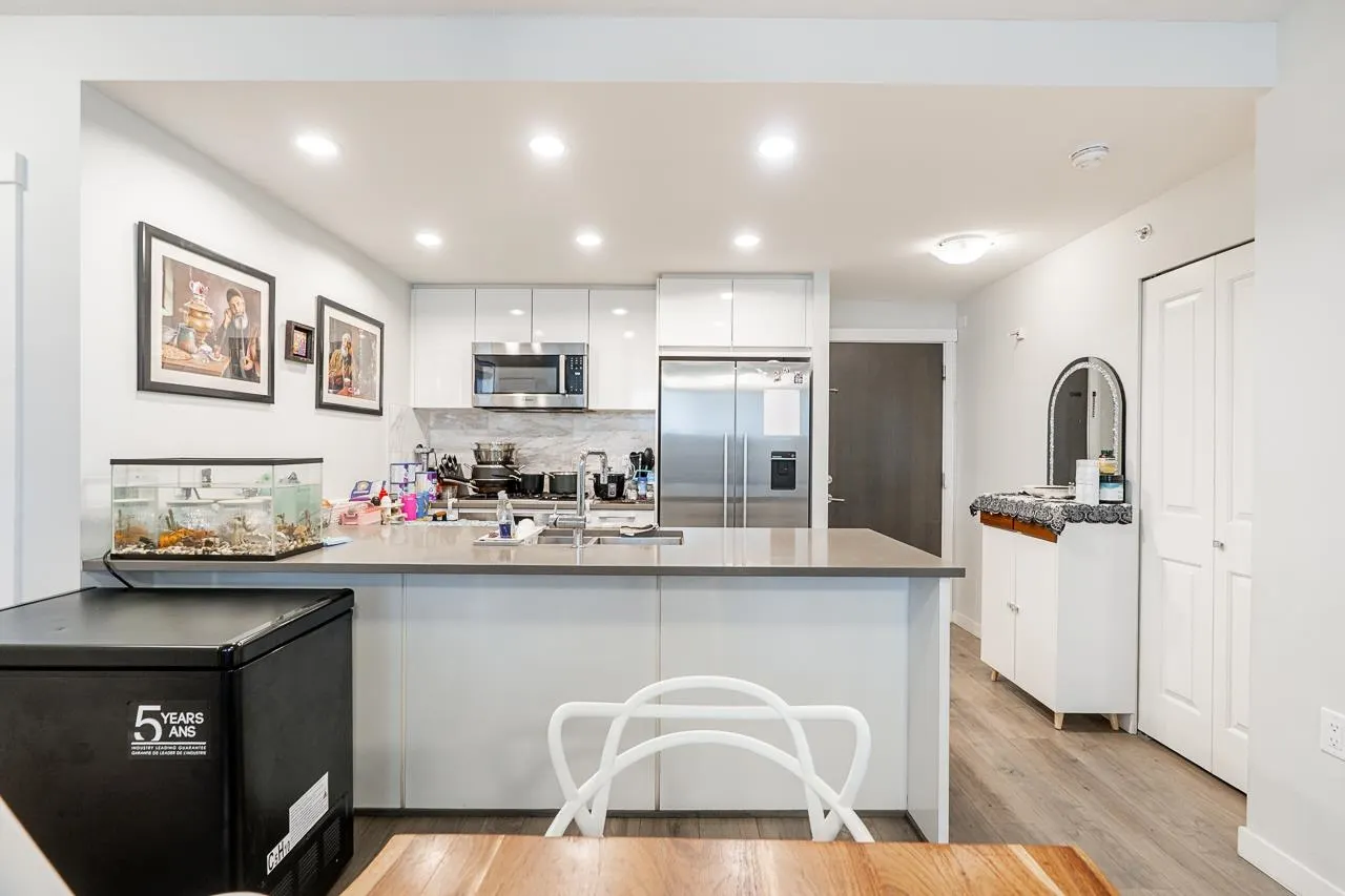 3281 E Kent Avenue North #1006