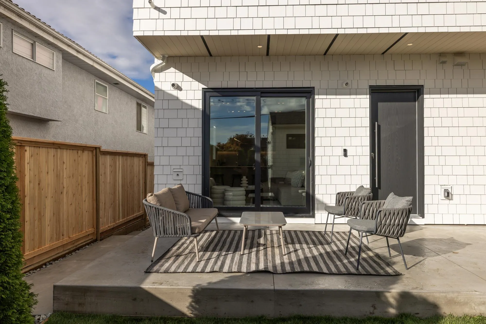 1458 Rosser Avenue #4