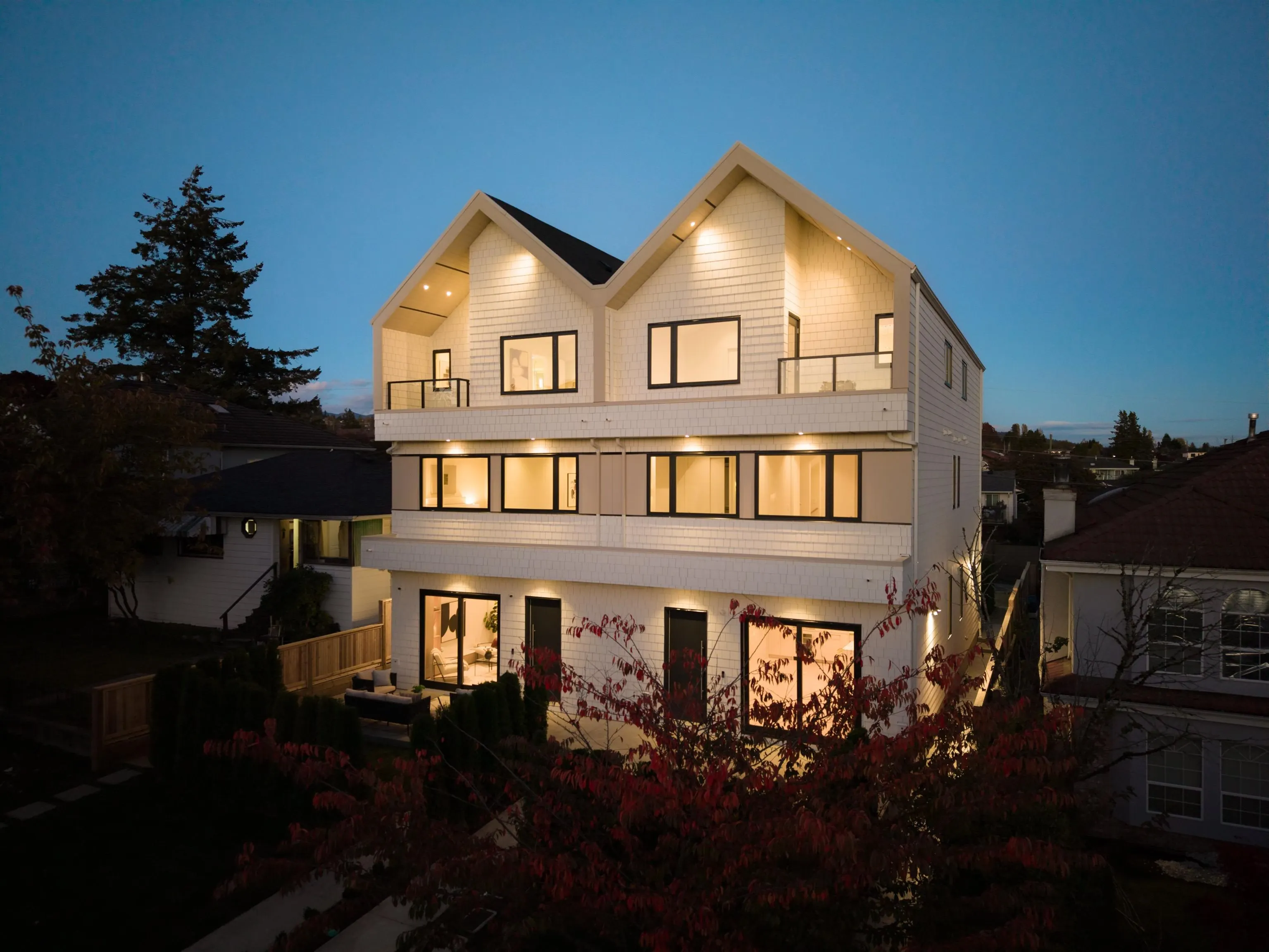 1458 Rosser Avenue #4