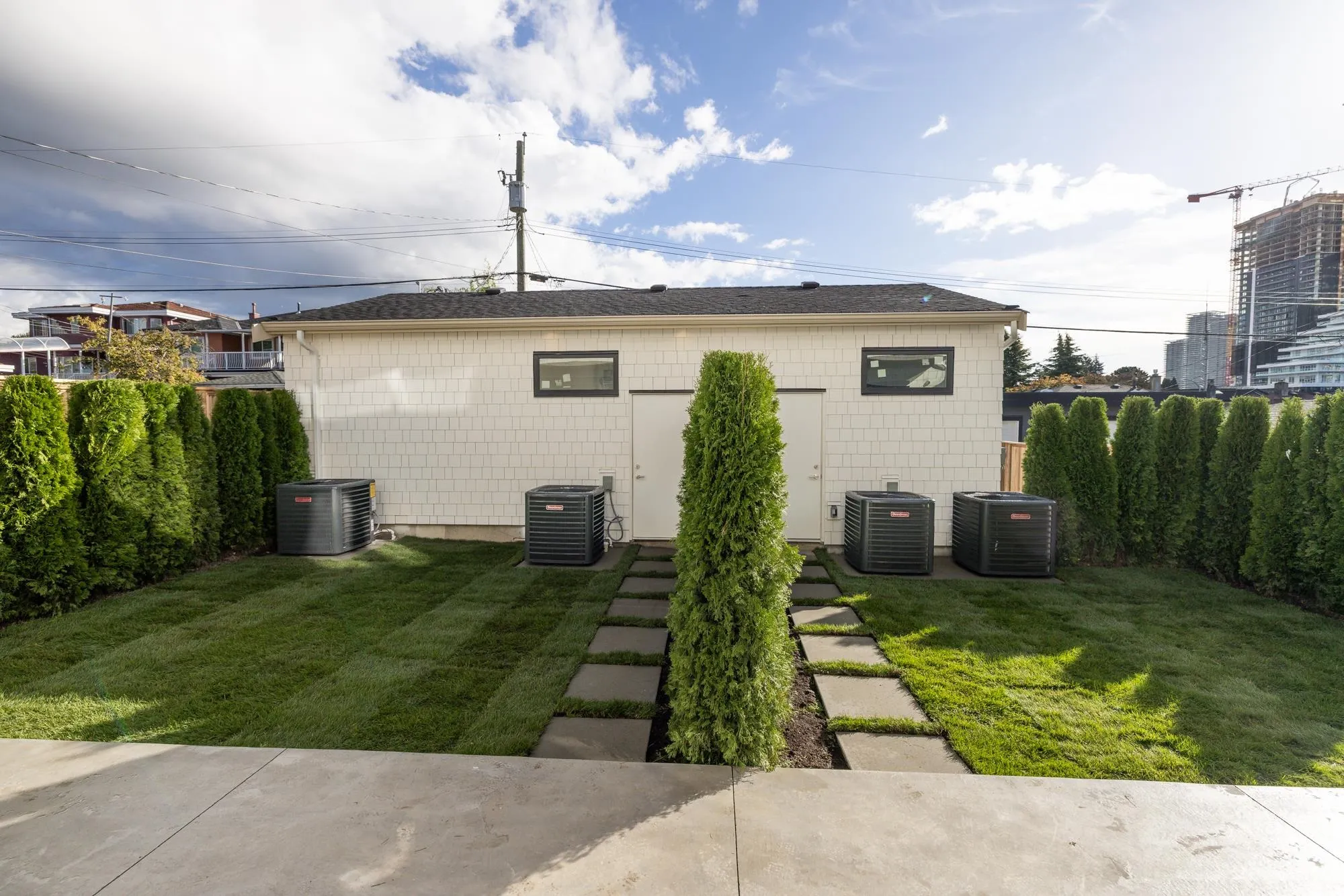 1458 Rosser Avenue #4