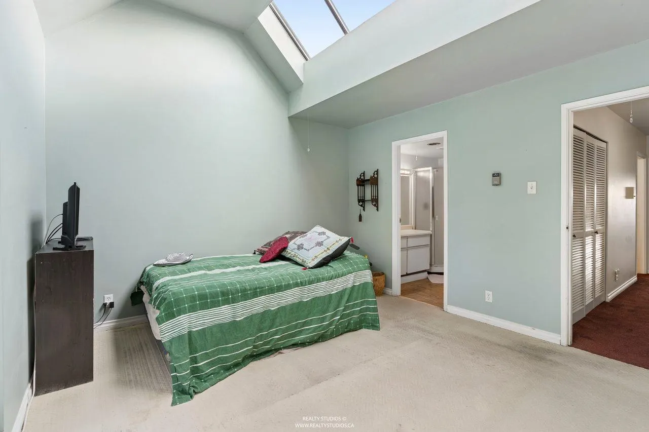 1459 Clyde Avenue