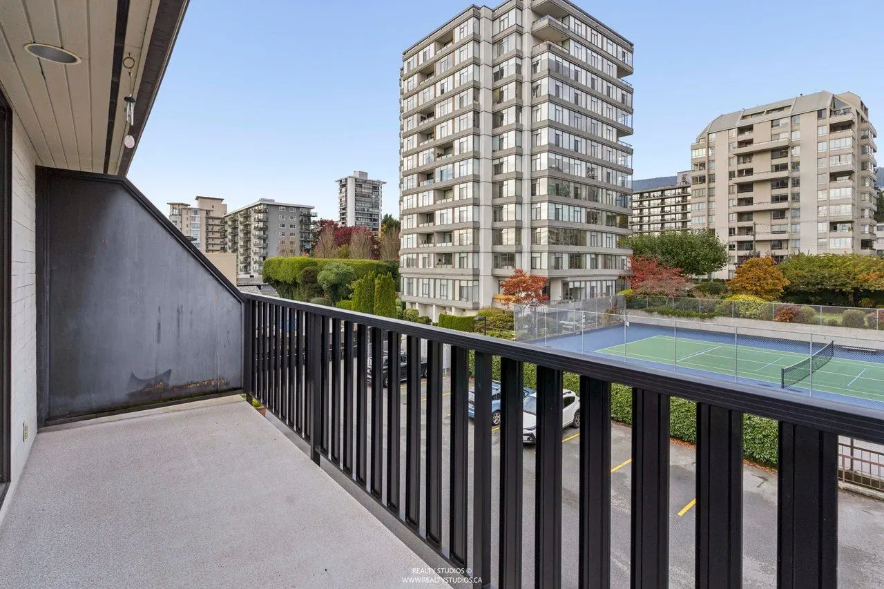 1459 Clyde Avenue