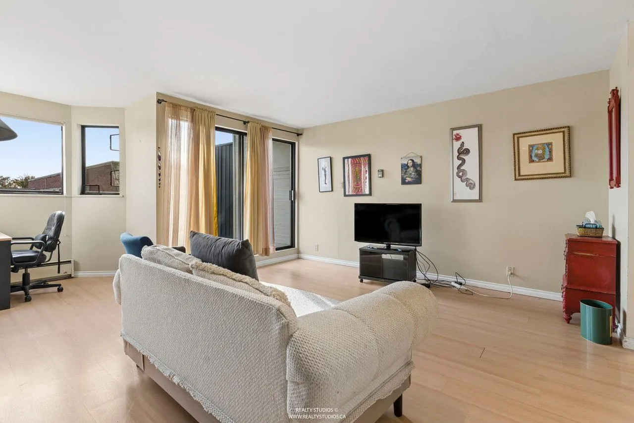 1459 Clyde Avenue
