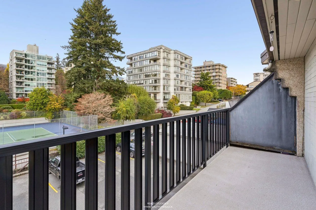 1459 Clyde Avenue