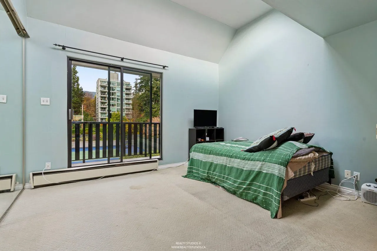 1459 Clyde Avenue