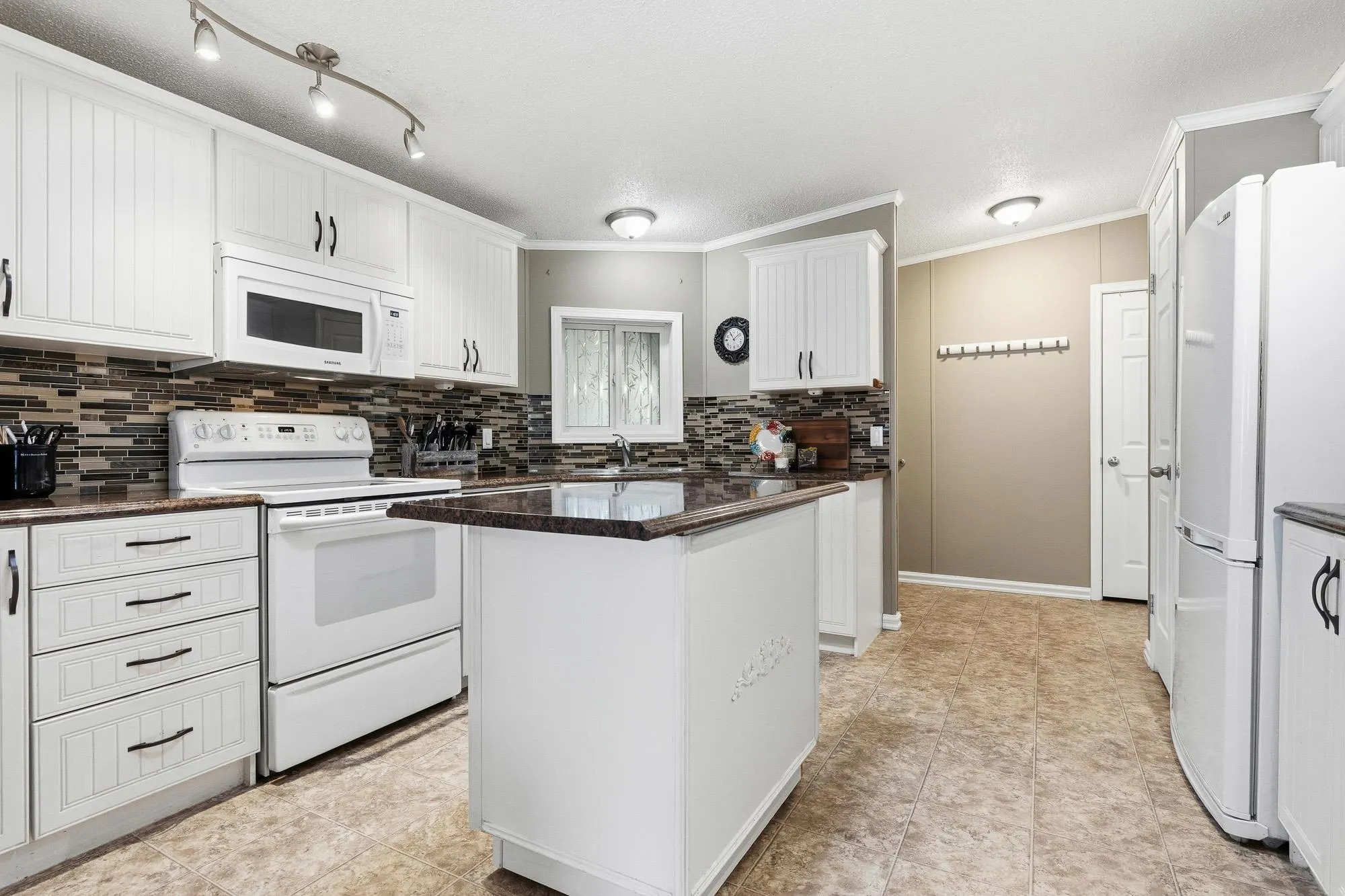 44565 Monte Vista Drive #11