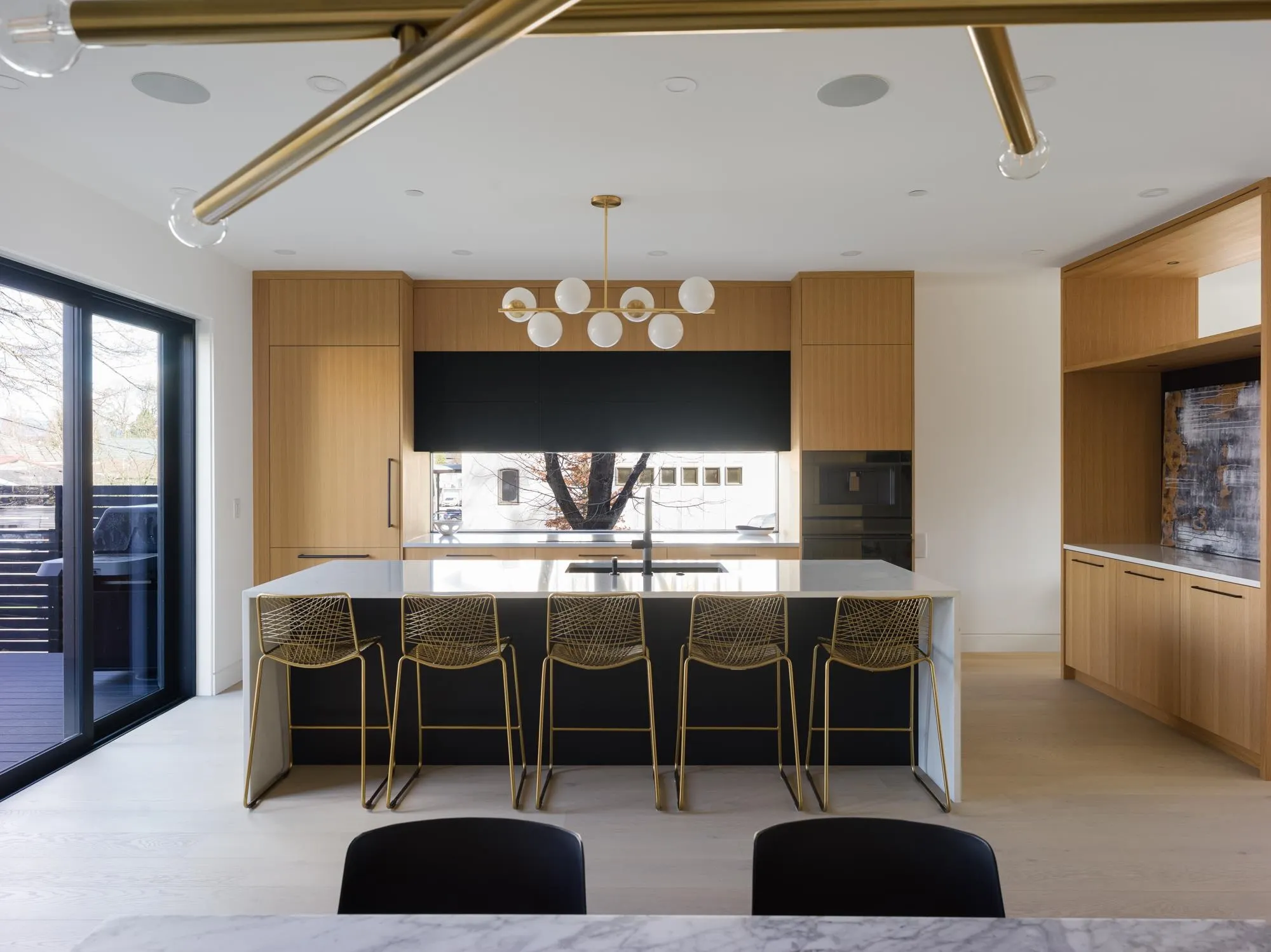 91 East 40th Ave