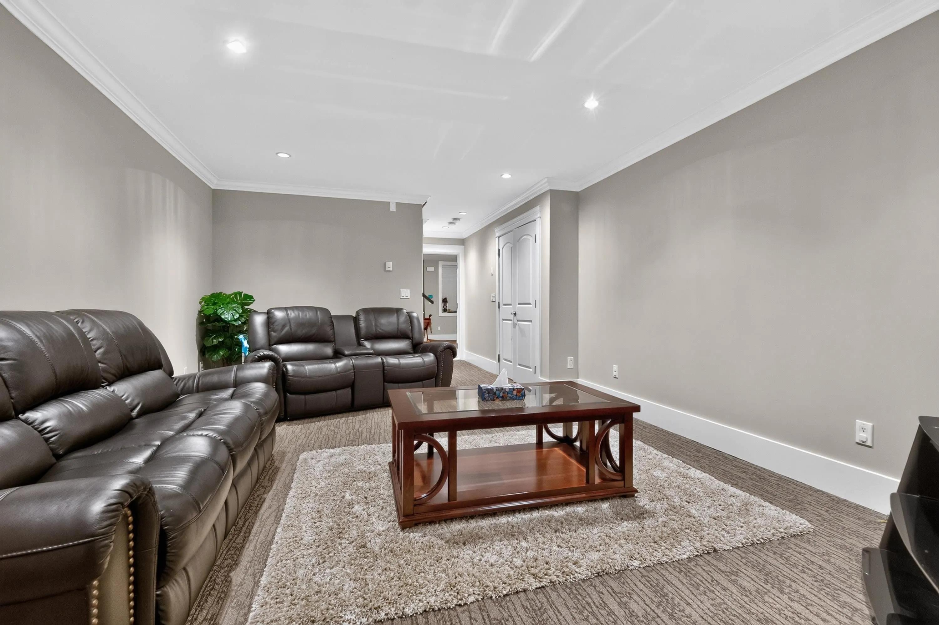 11098 Beverly Drive