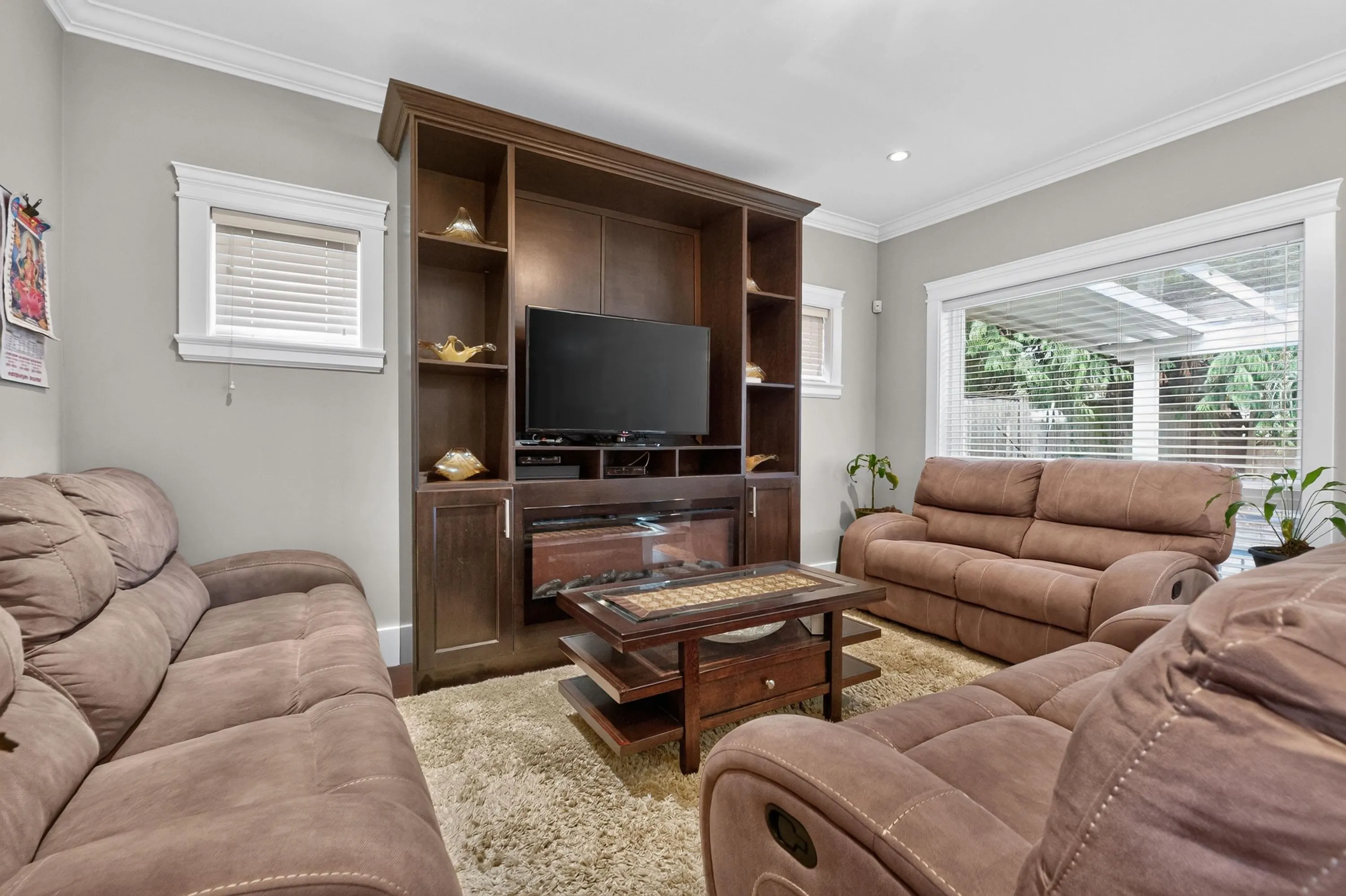 11098 Beverly Drive