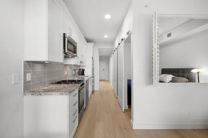 5011 Springs Boulevard ##307