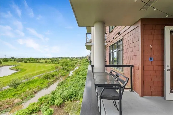 5011 Springs Boulevard ##307