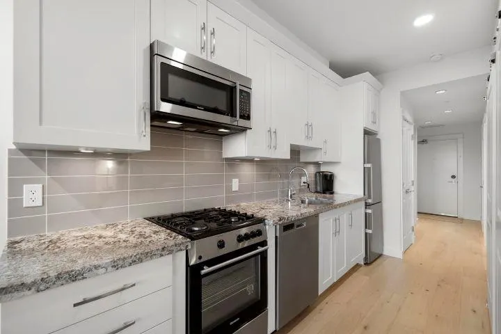 5011 Springs Boulevard ##307