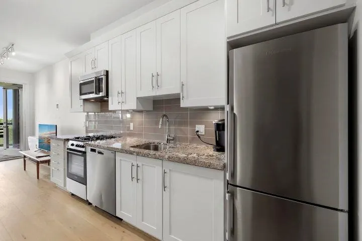 5011 Springs Boulevard ##307