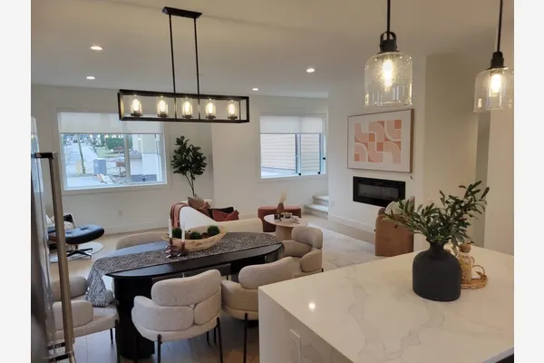 1641 King Crescent #9