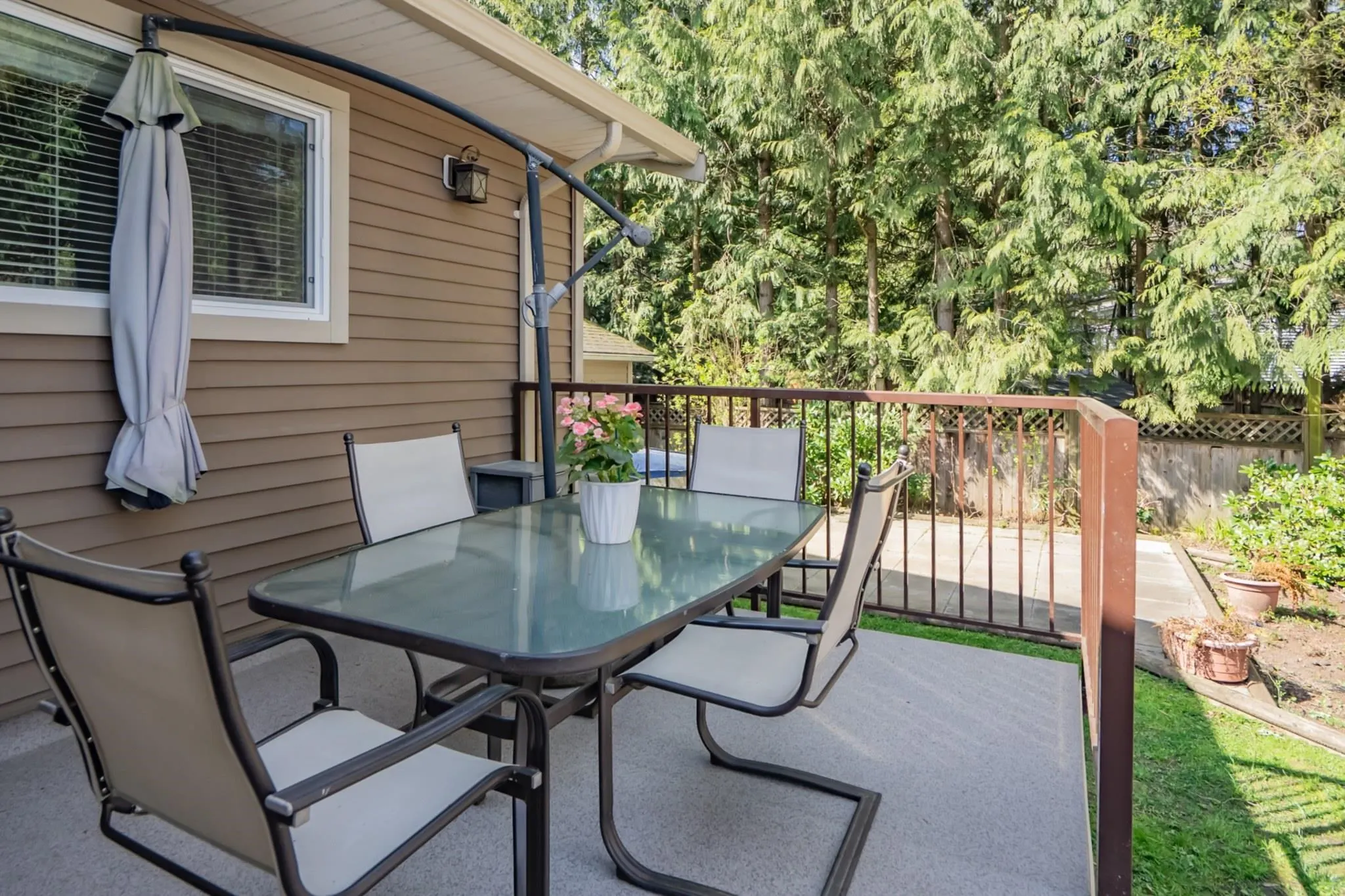3553 Monashee Street