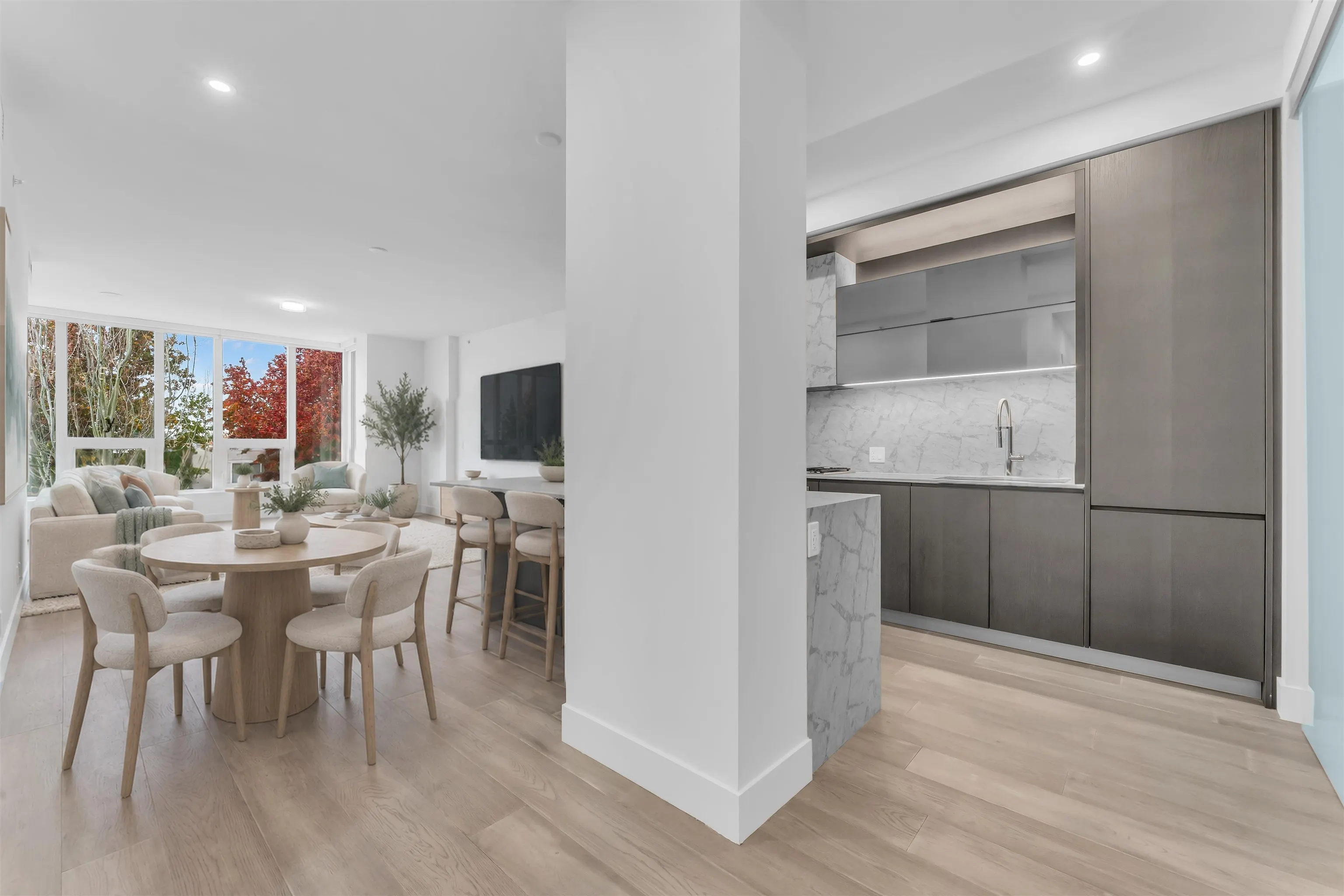 1342 Johnston Road #211