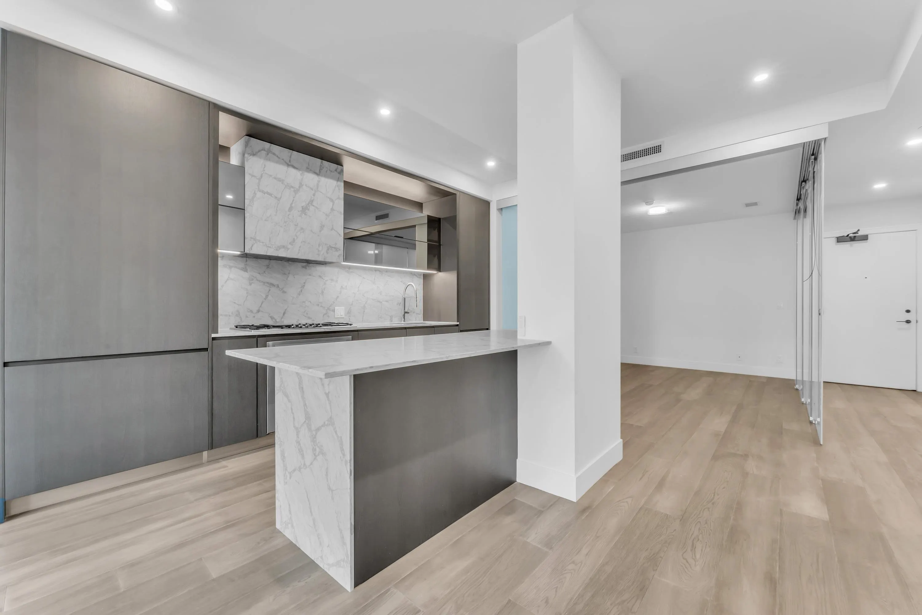 1342 Johnston Road #211