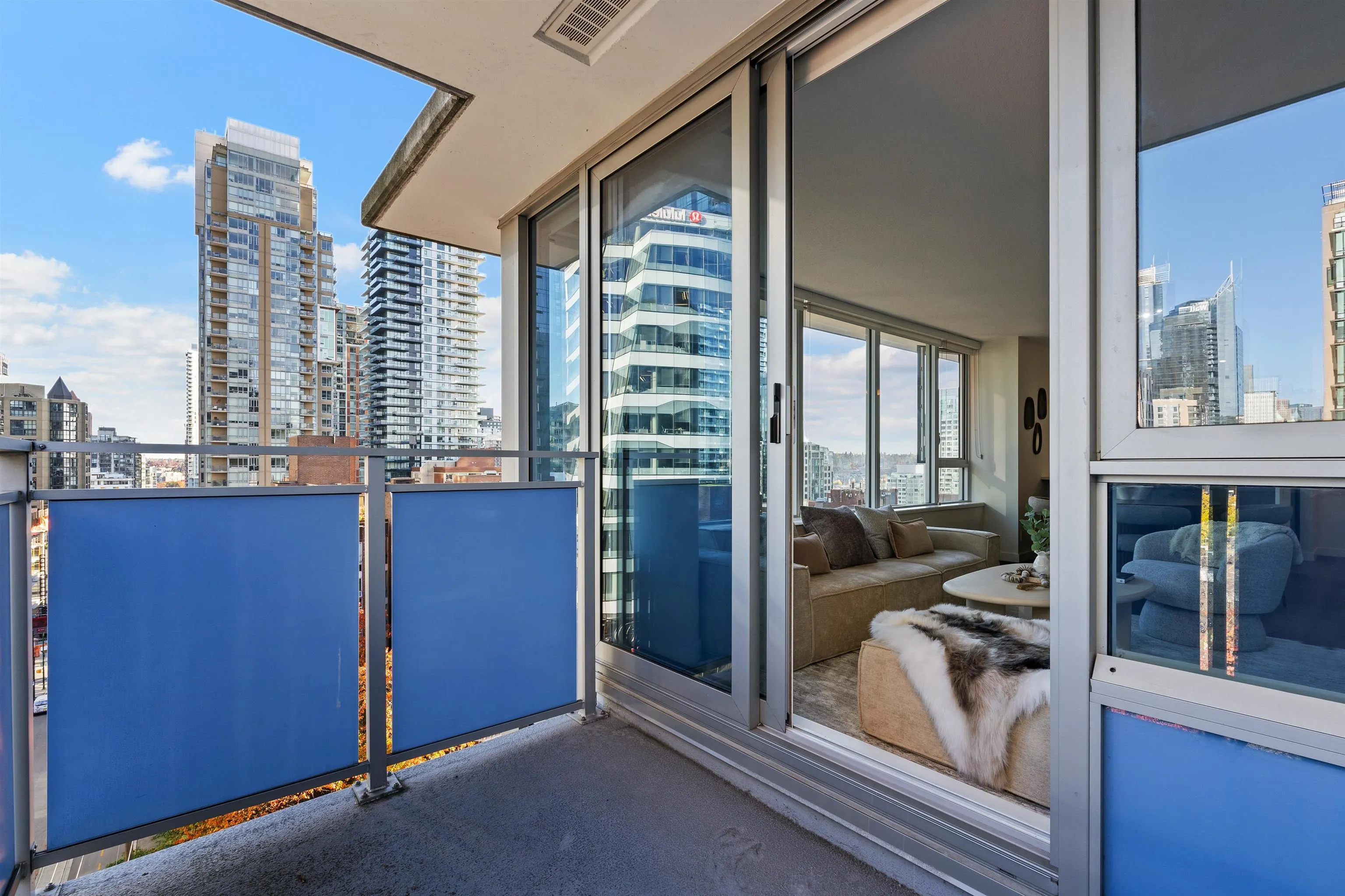 1009 Harwood Street #1203