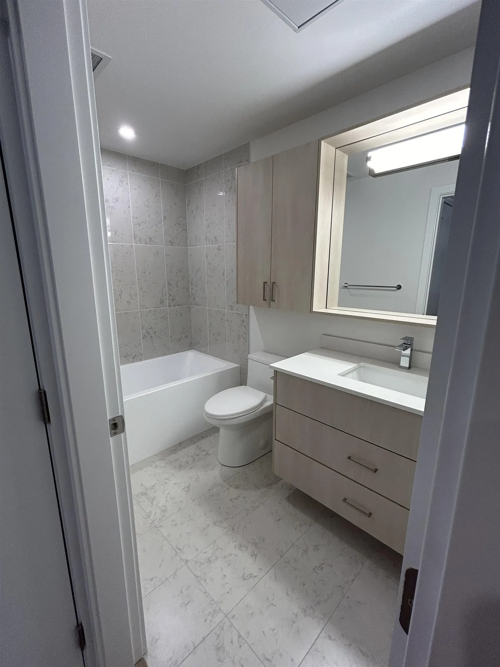 13858 108 Avenue #E411