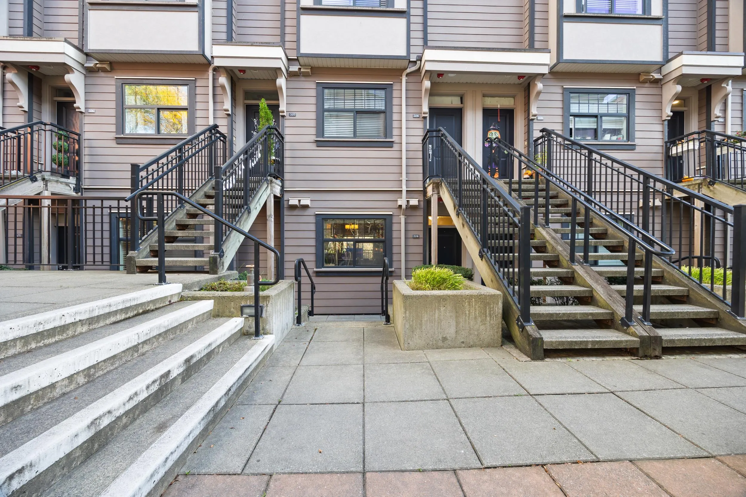 828 Royal Avenue #204