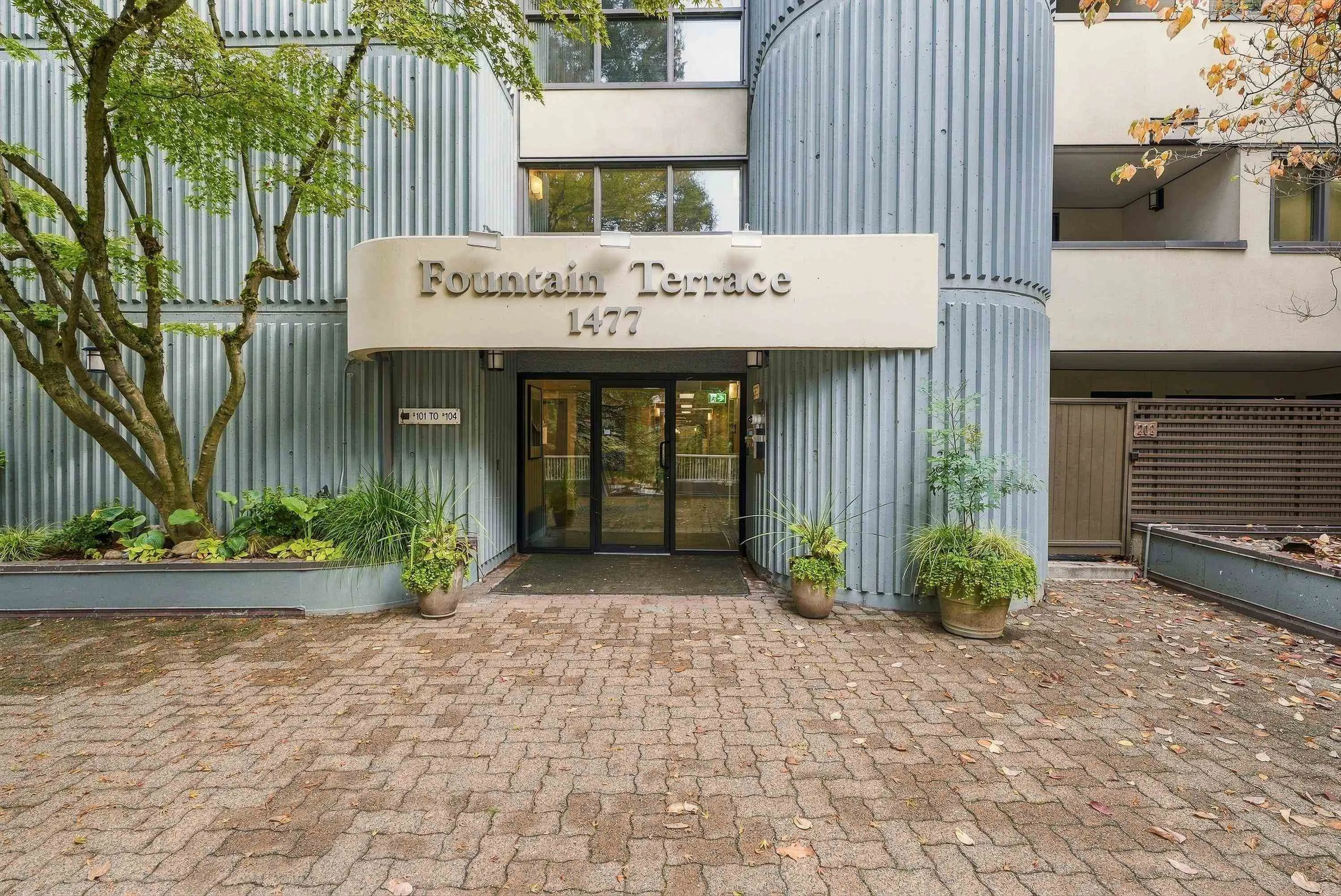 1477 Fountain Way #205