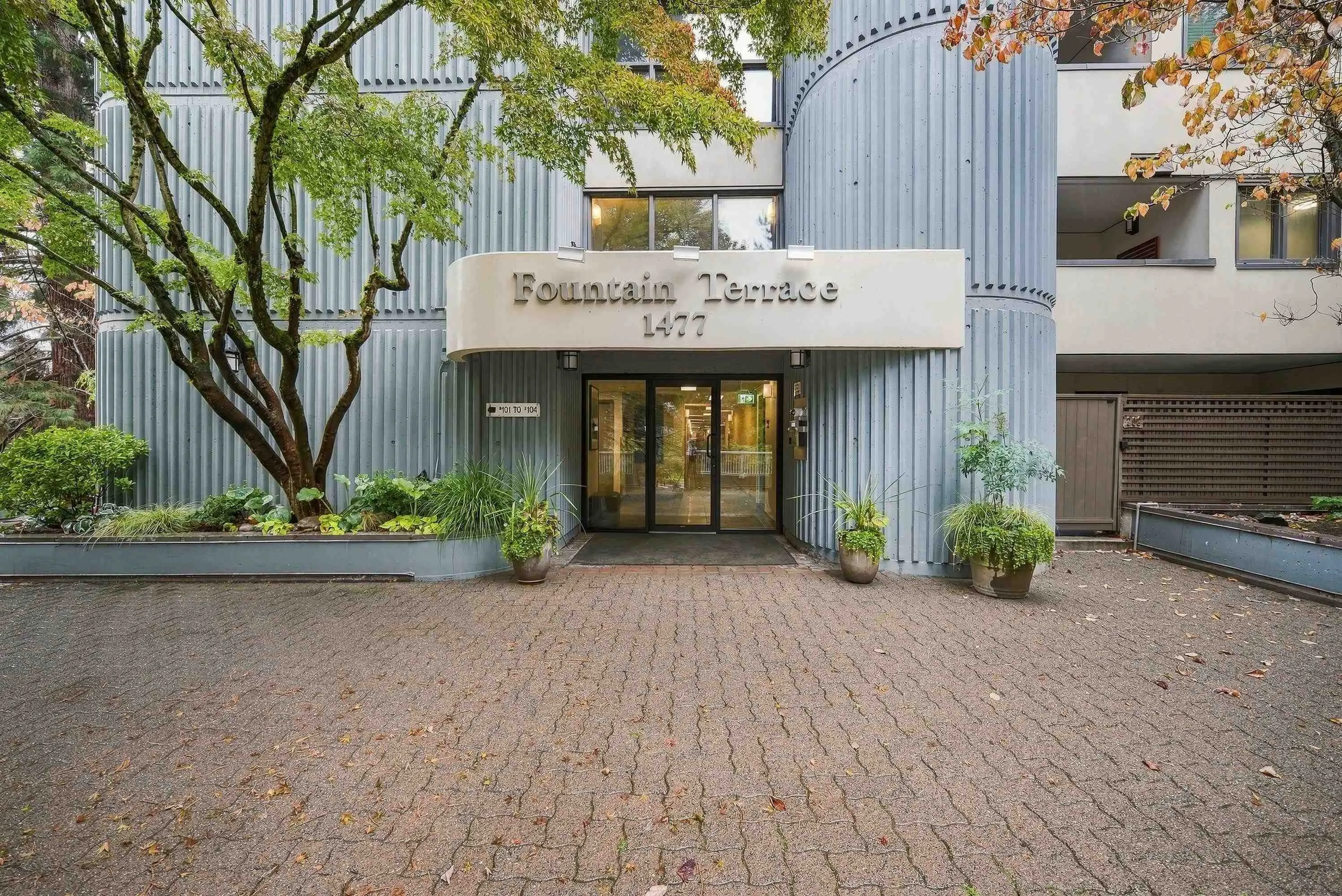 1477 Fountain Way #205