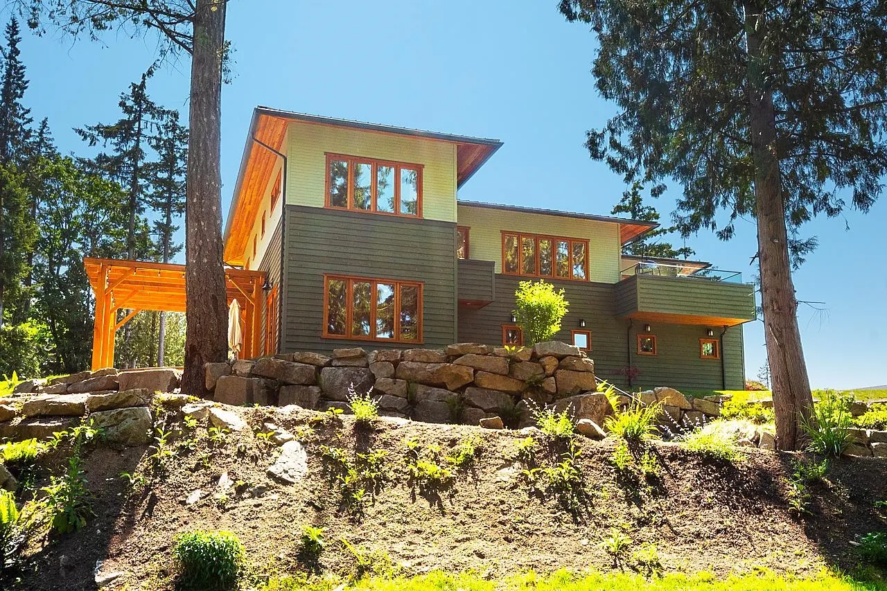1655 Evergreen Lane