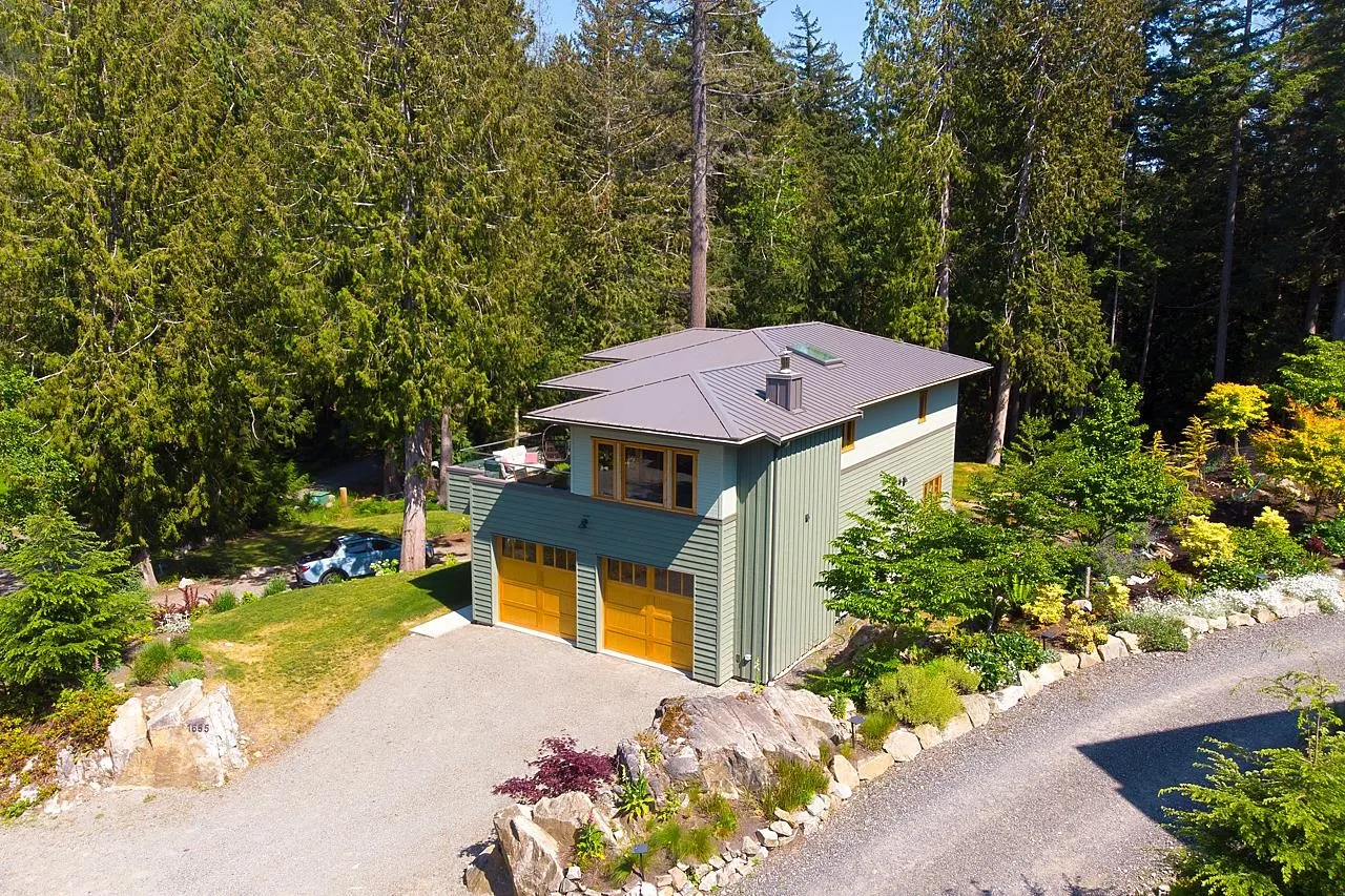 1655 Evergreen Lane