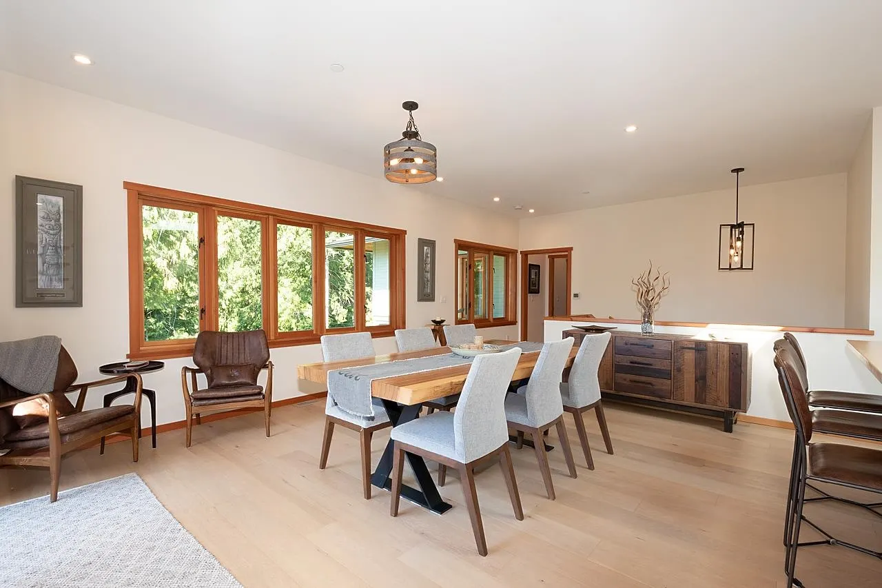 1655 Evergreen Lane