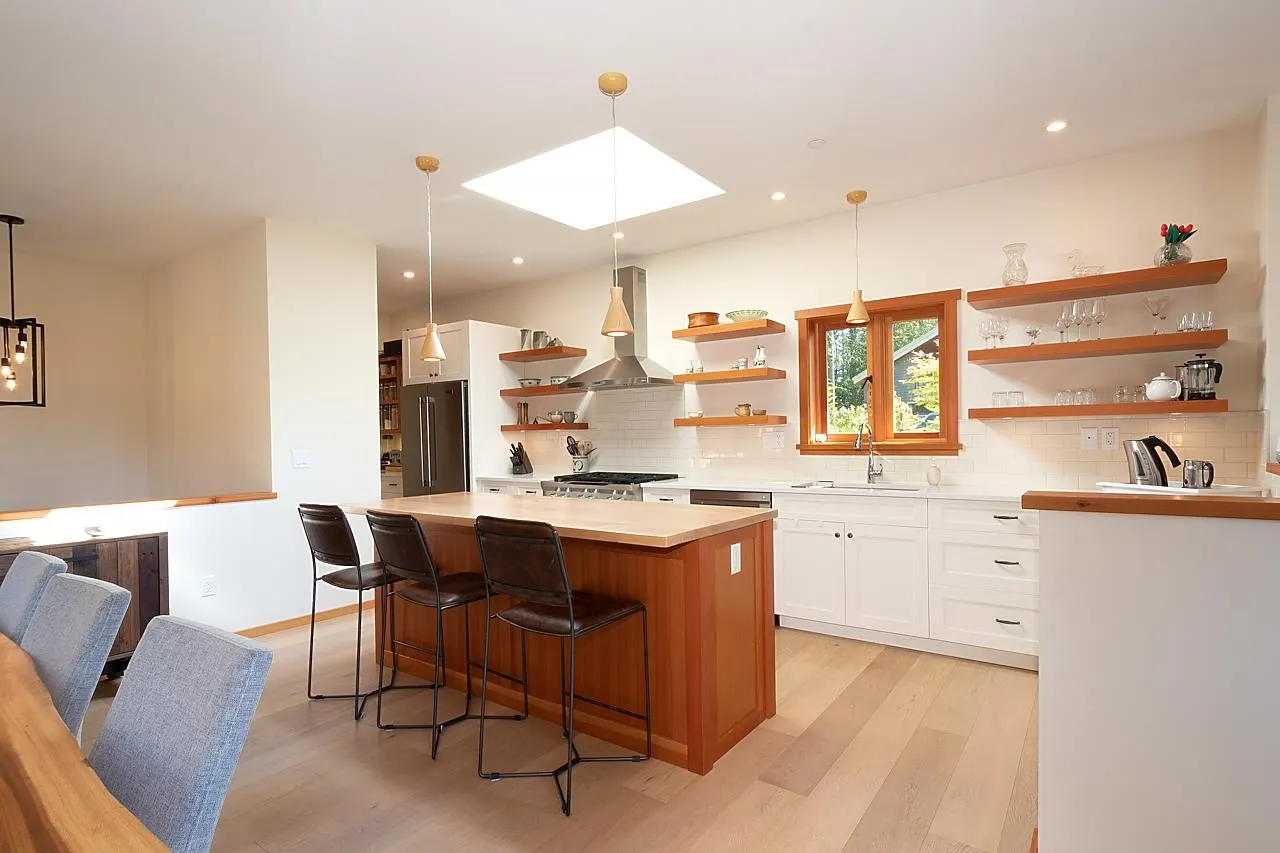 1655 Evergreen Lane