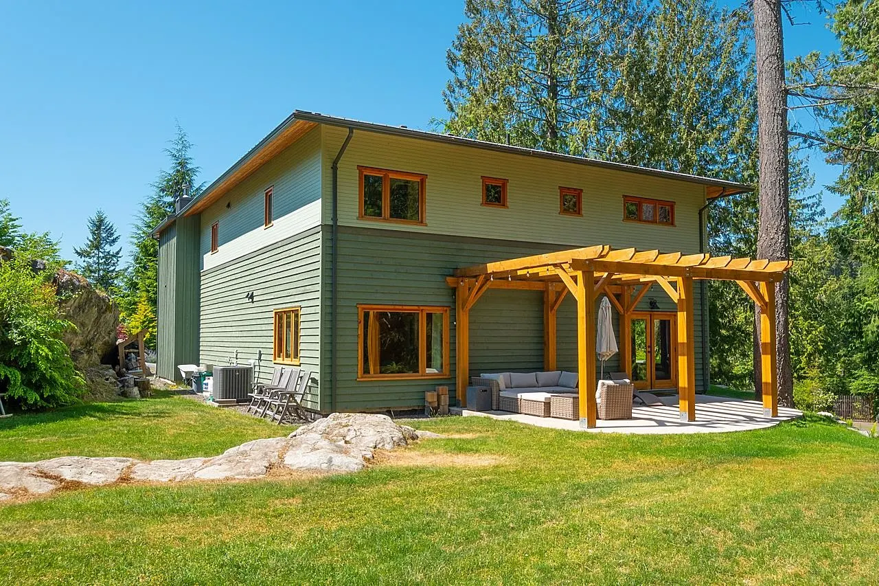1655 Evergreen Lane