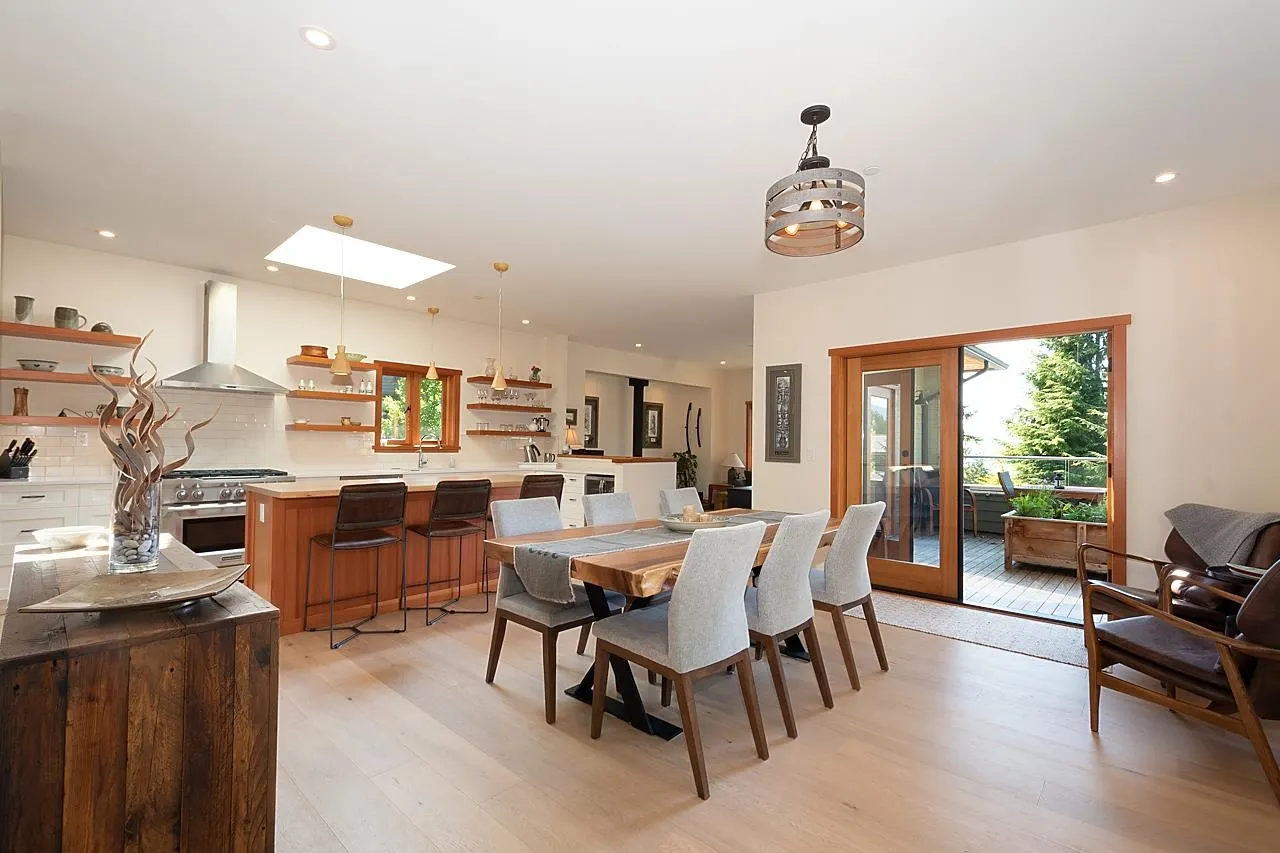 1655 Evergreen Lane