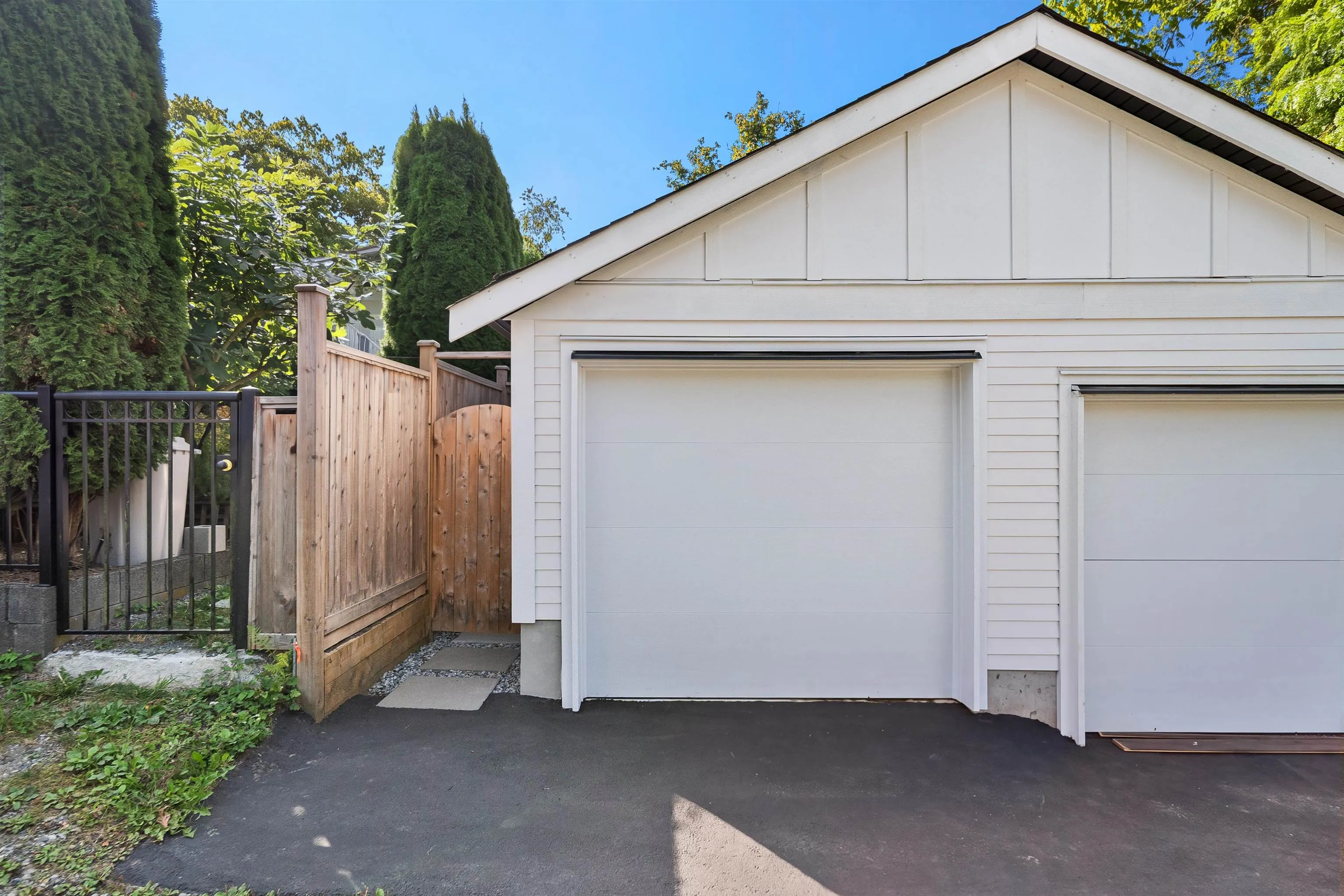 1131 E 23rd Avenue
