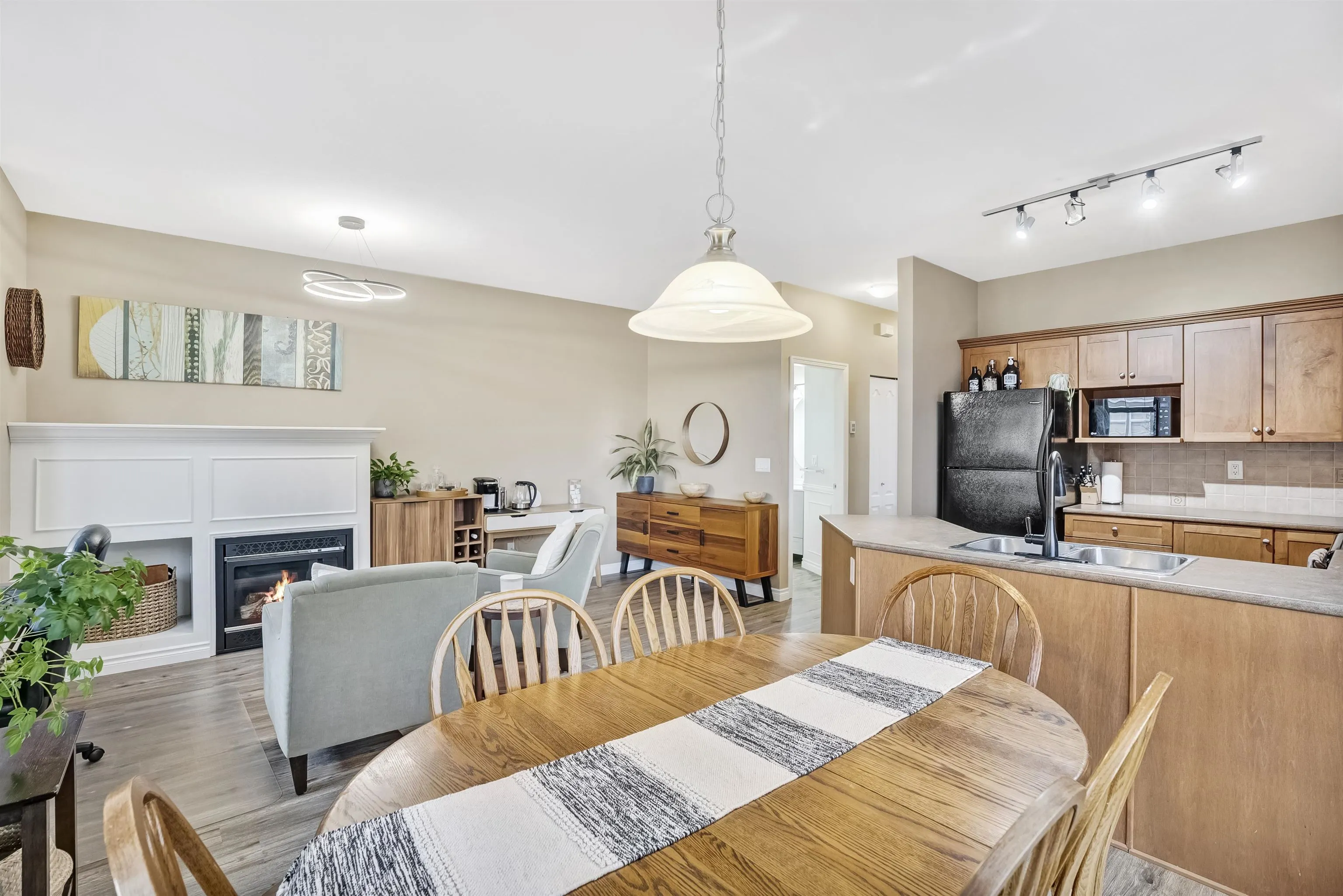 6588 188 Street #5