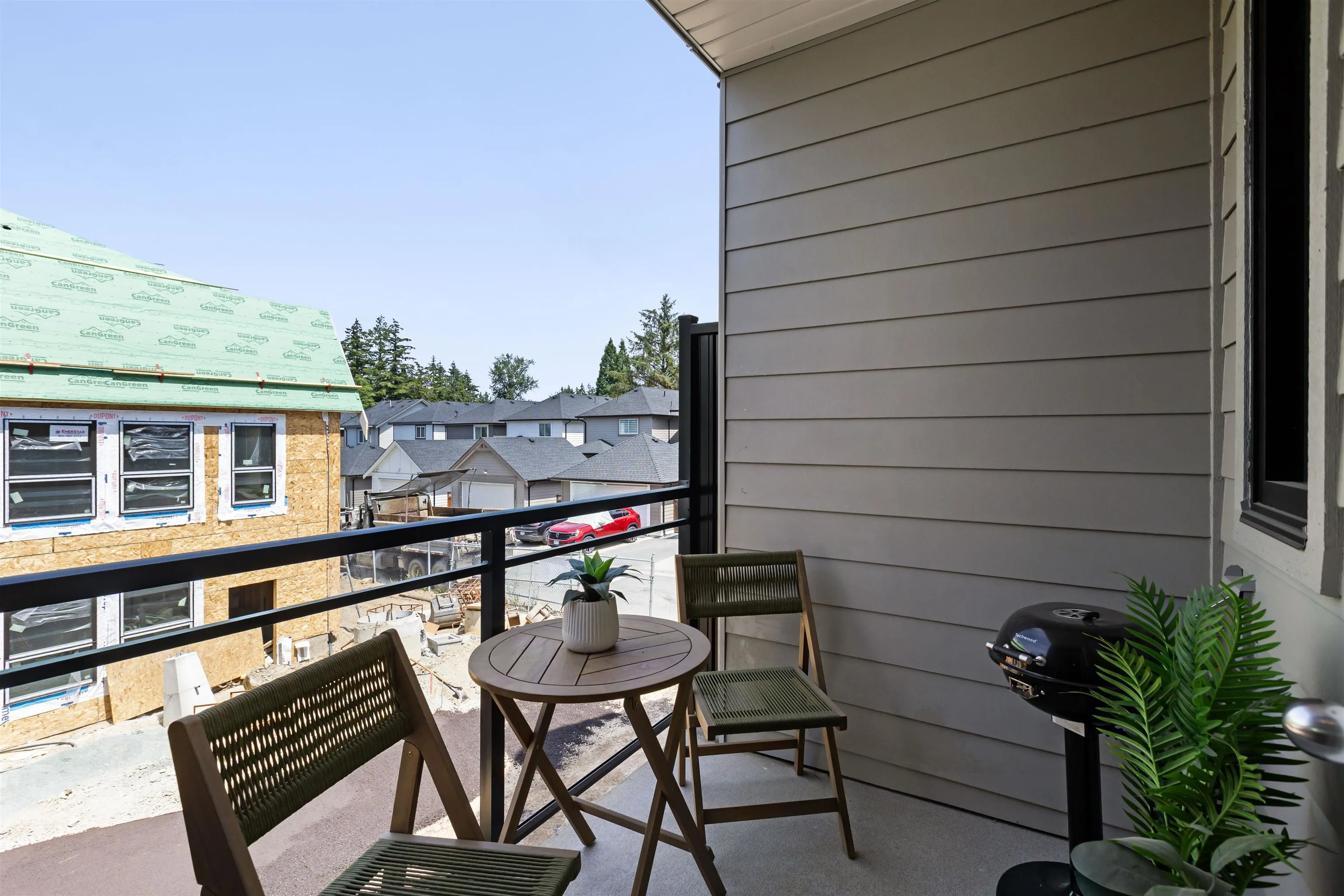 16765 25 Avenue #18