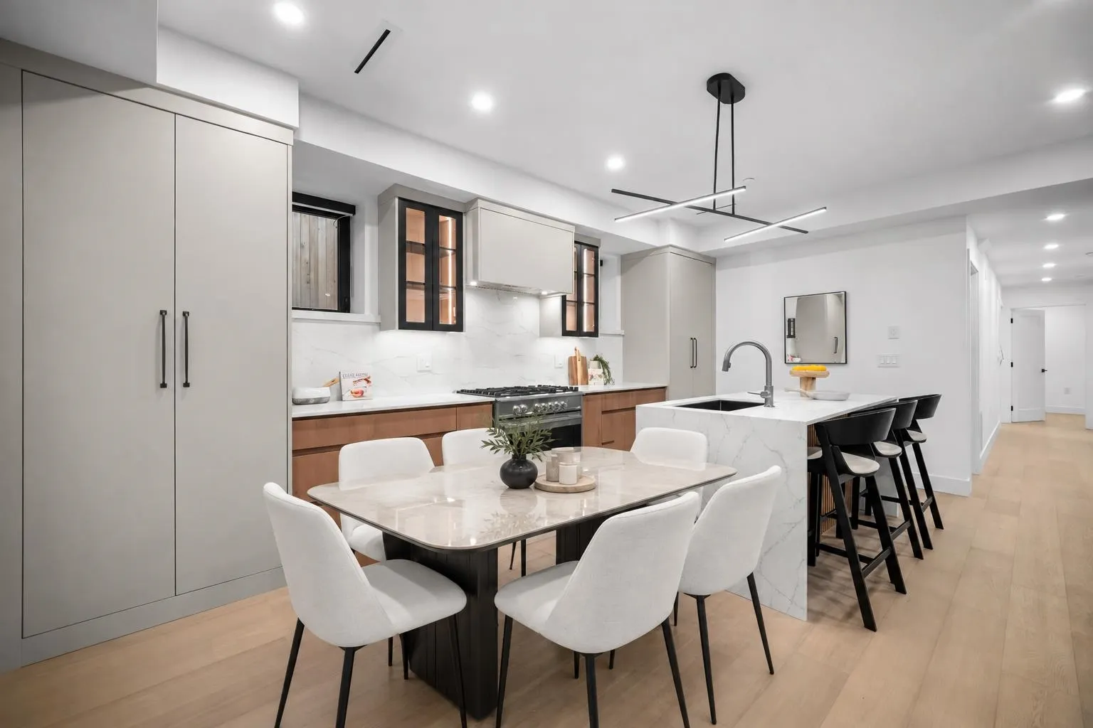 6879 Quebec Street #3