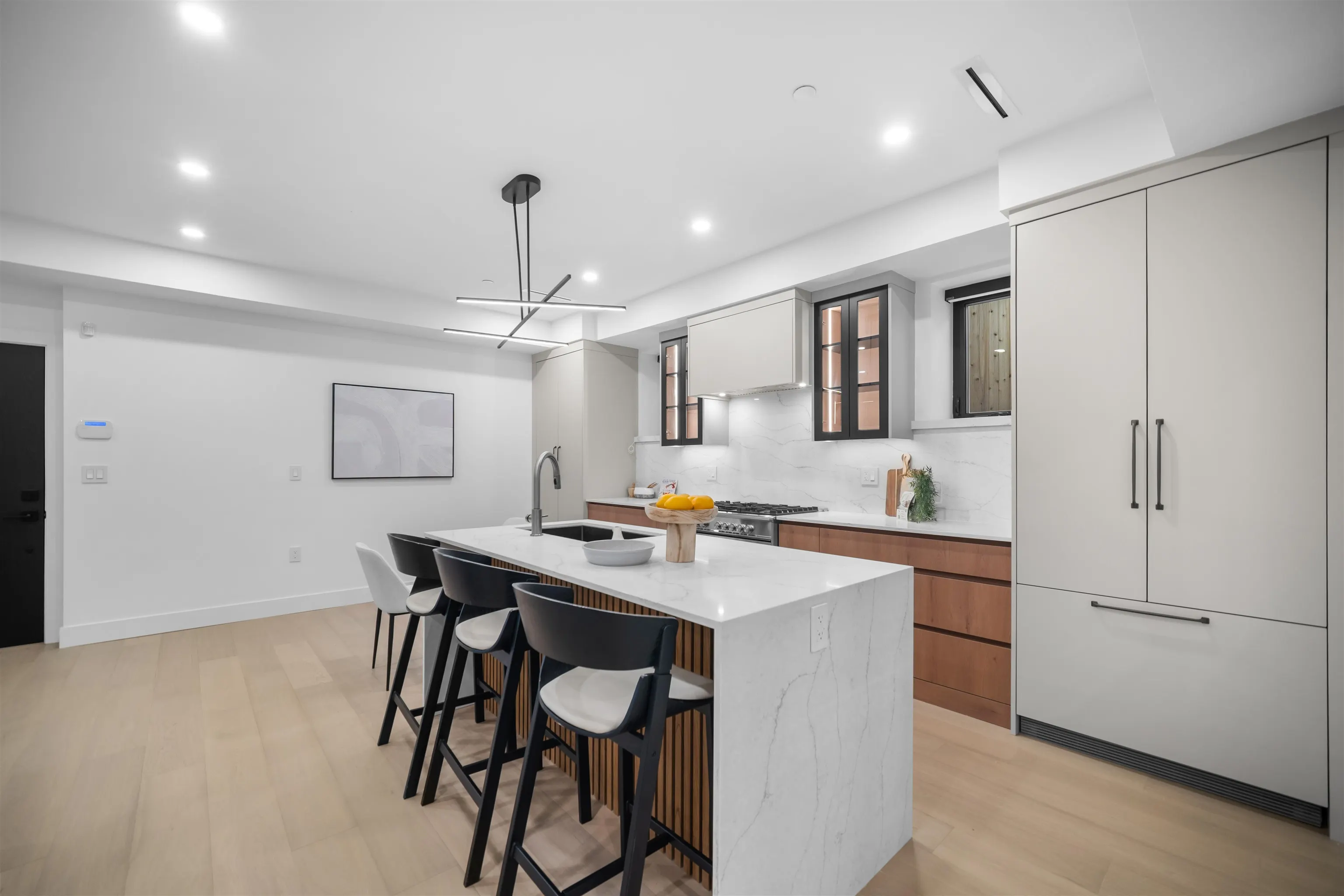 6879 Quebec Street #3