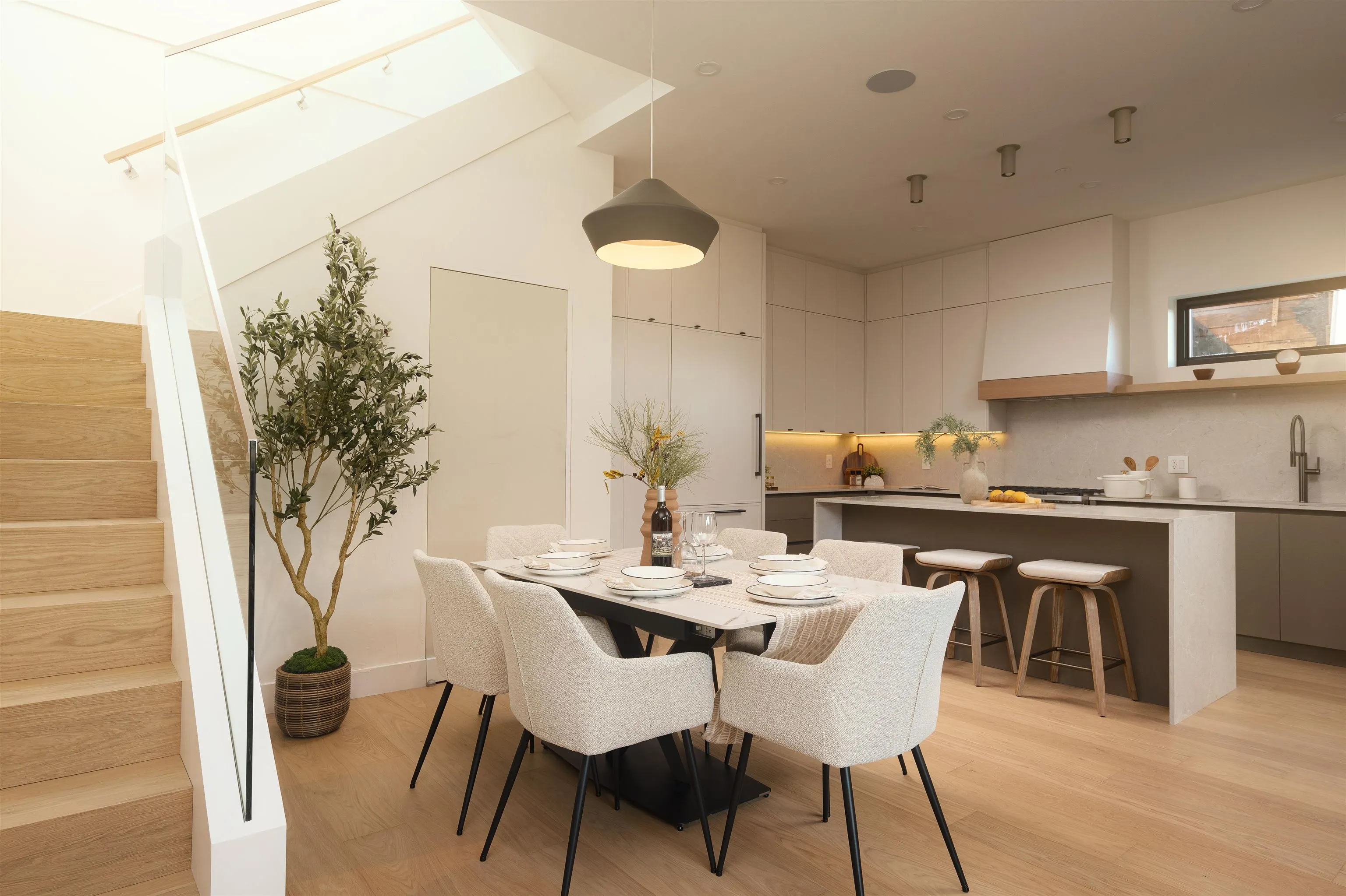 882 E 13 Avenue #2