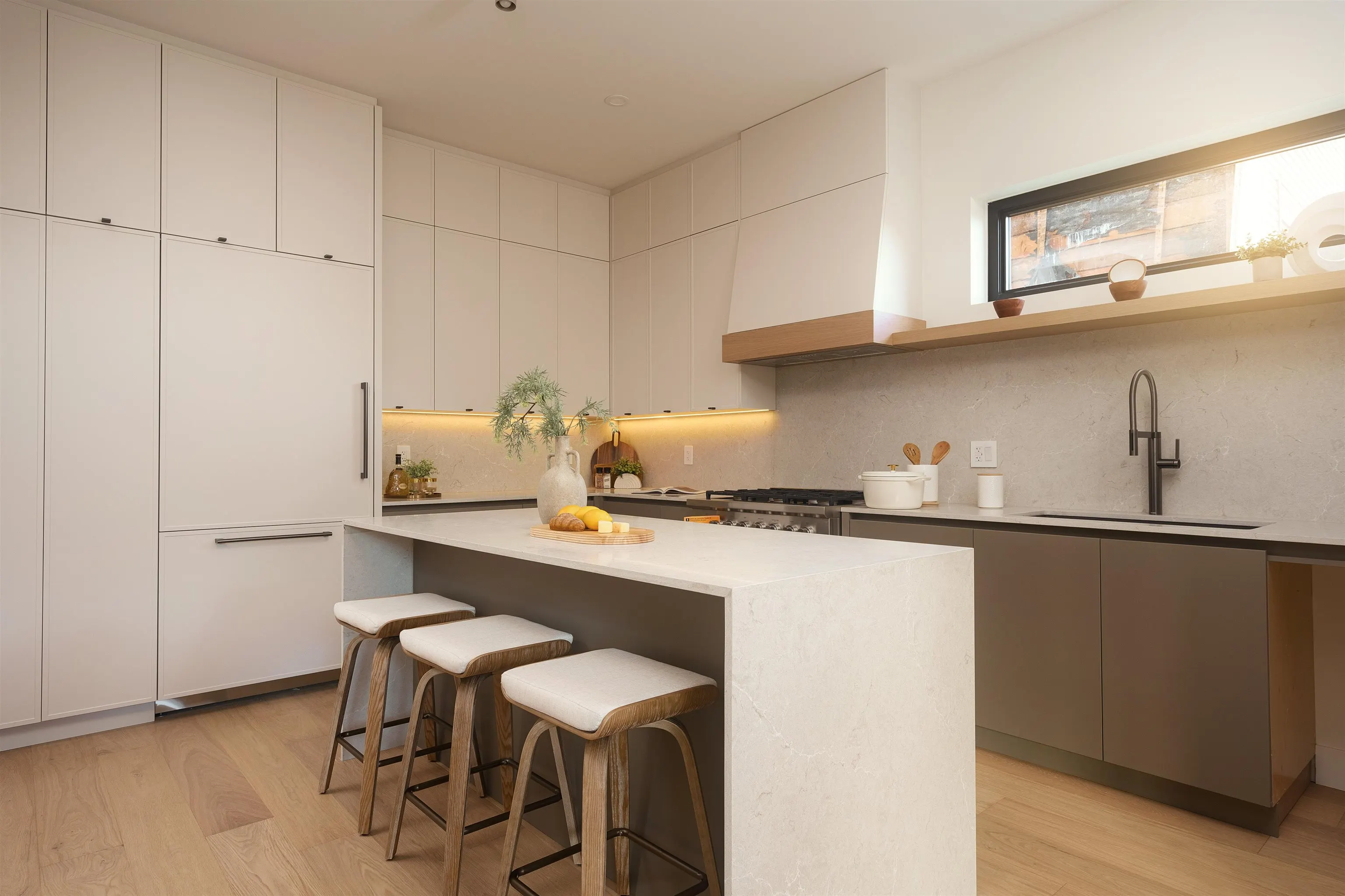 882 E 13 Avenue #2