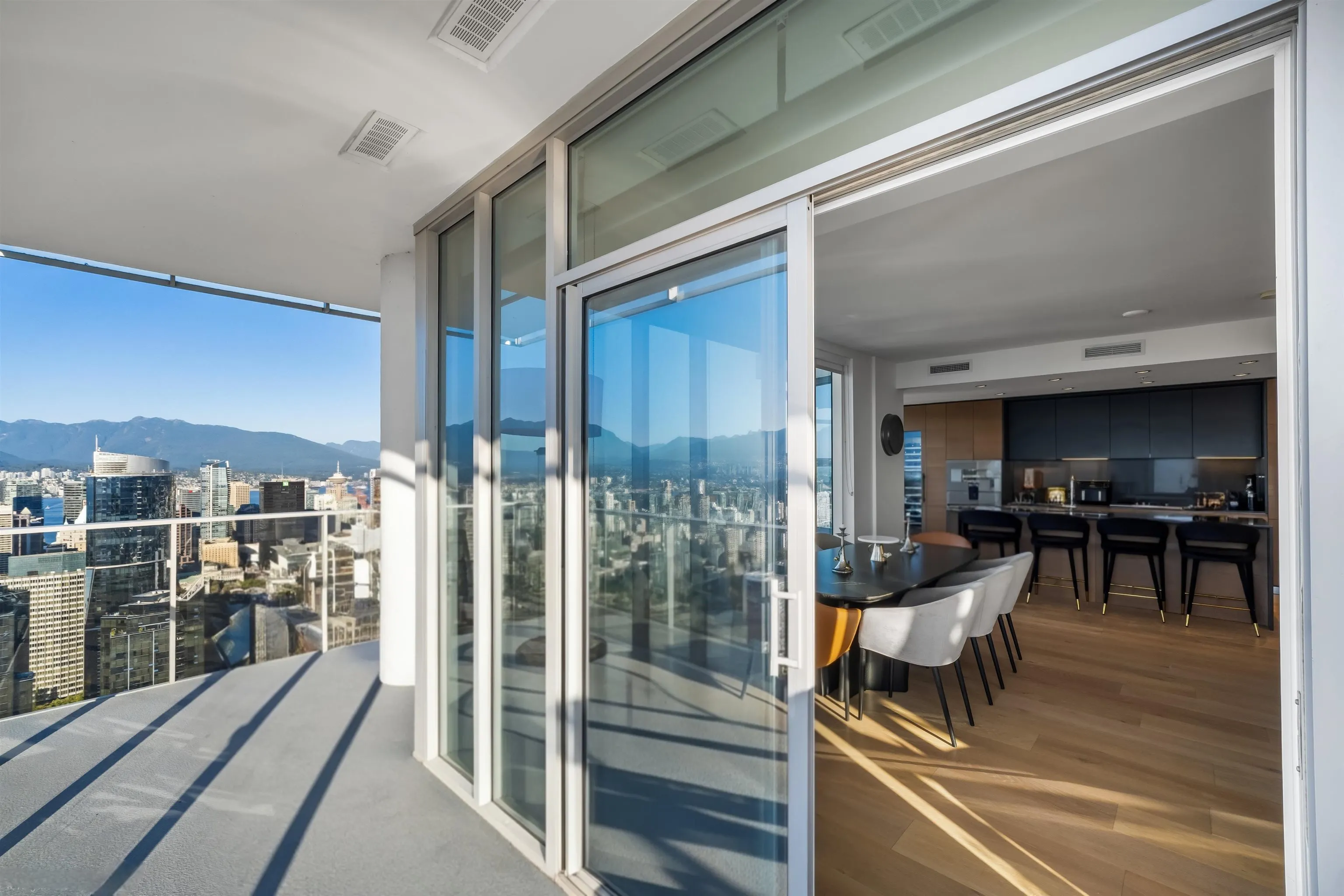 1289 Hornby Street #5602