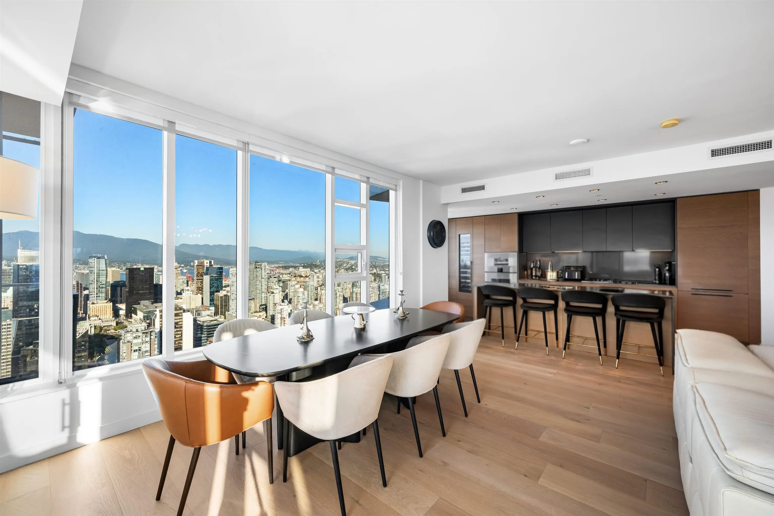 1289 Hornby Street #5602