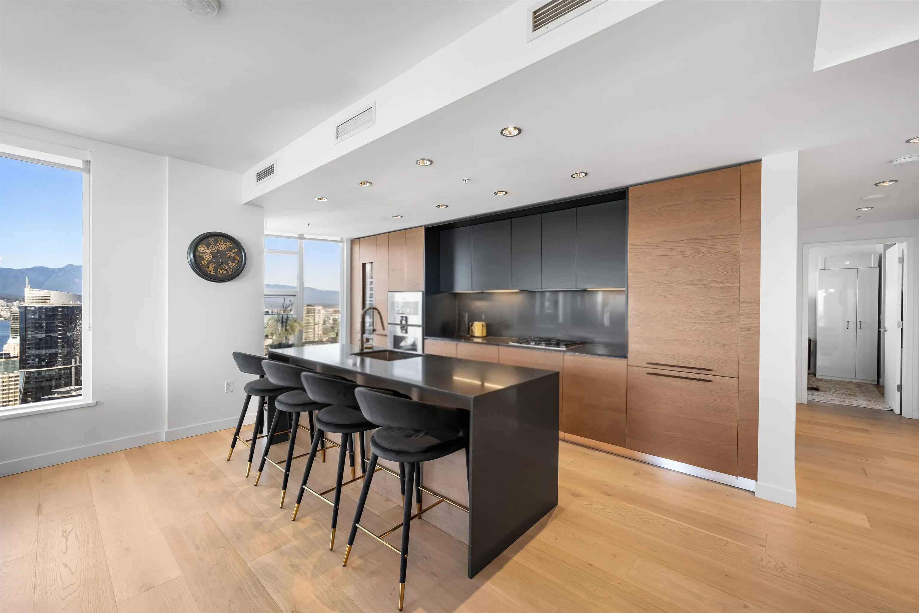 1289 Hornby Street #5602
