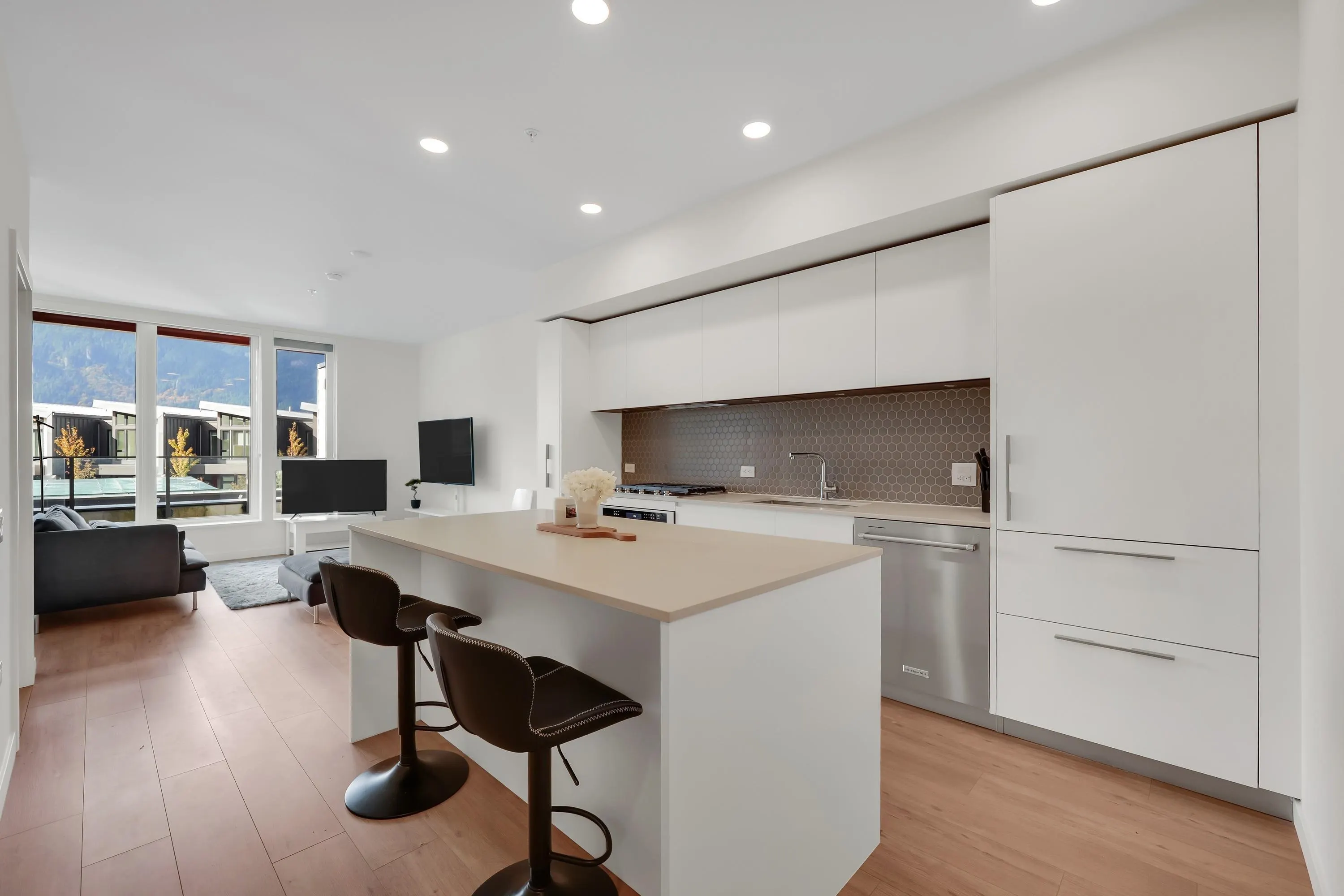 1506 Scott Crescent #205
